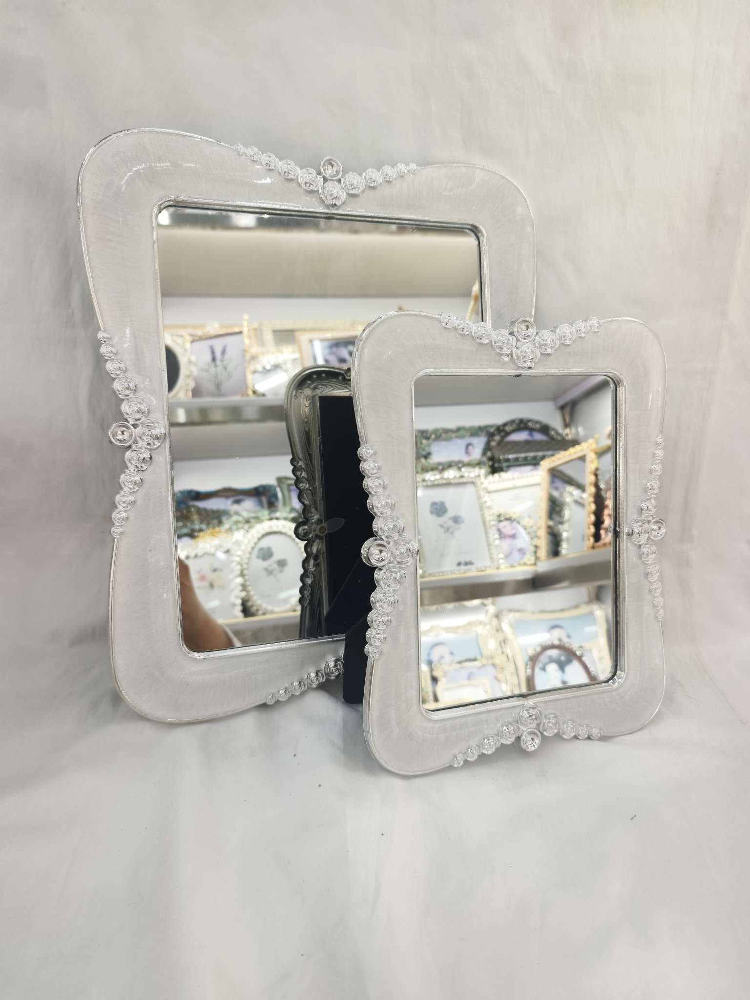 Mirrors, plastic mirrors, light paintings, small ornaments, handicrafts, gifts, plastic handicrafts, looking for handcrafted work detail image 9