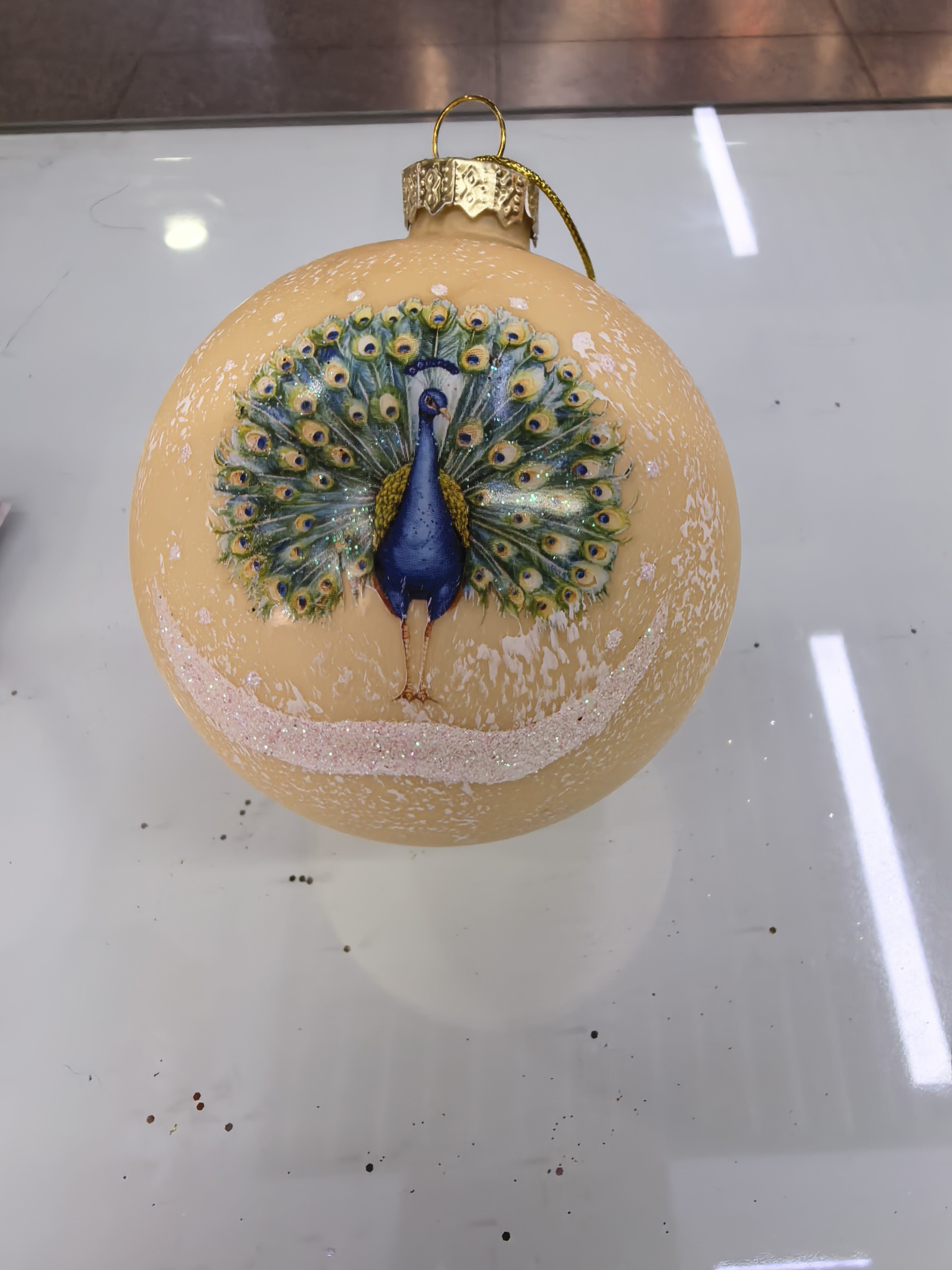 Eight-centimeter glass ball peacock