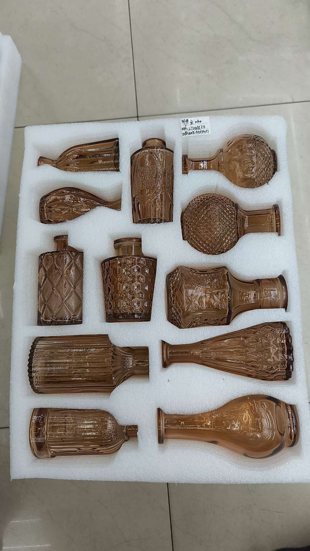 Glass bottles, vases, small bottles, daily necessities, glassware detail image 6