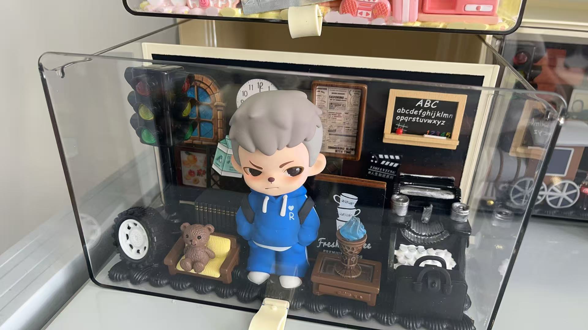 男孩人偶玩具摆件 