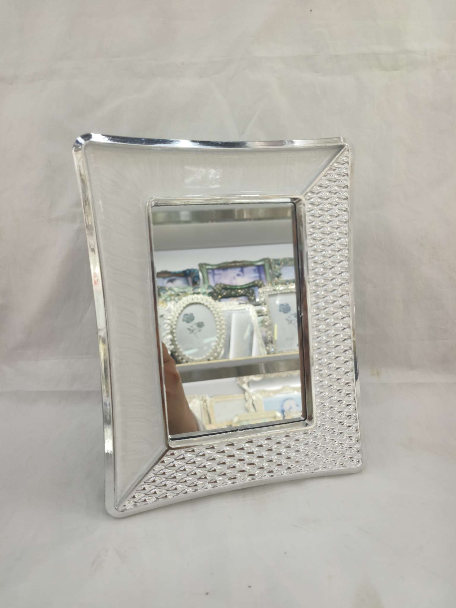 Mirrors, plastic mirrors, light paintings, small ornaments, handicrafts, gifts, plastic handicrafts, looking for handcrafted work detail image 12