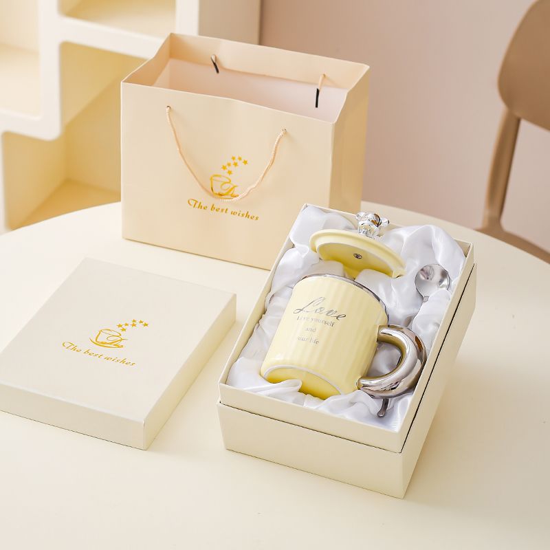 Creative Nordic couple cups, a pair of cups, water cups, ceramic mugs, couple designs, wedding gifts for newlyweds Item Picture