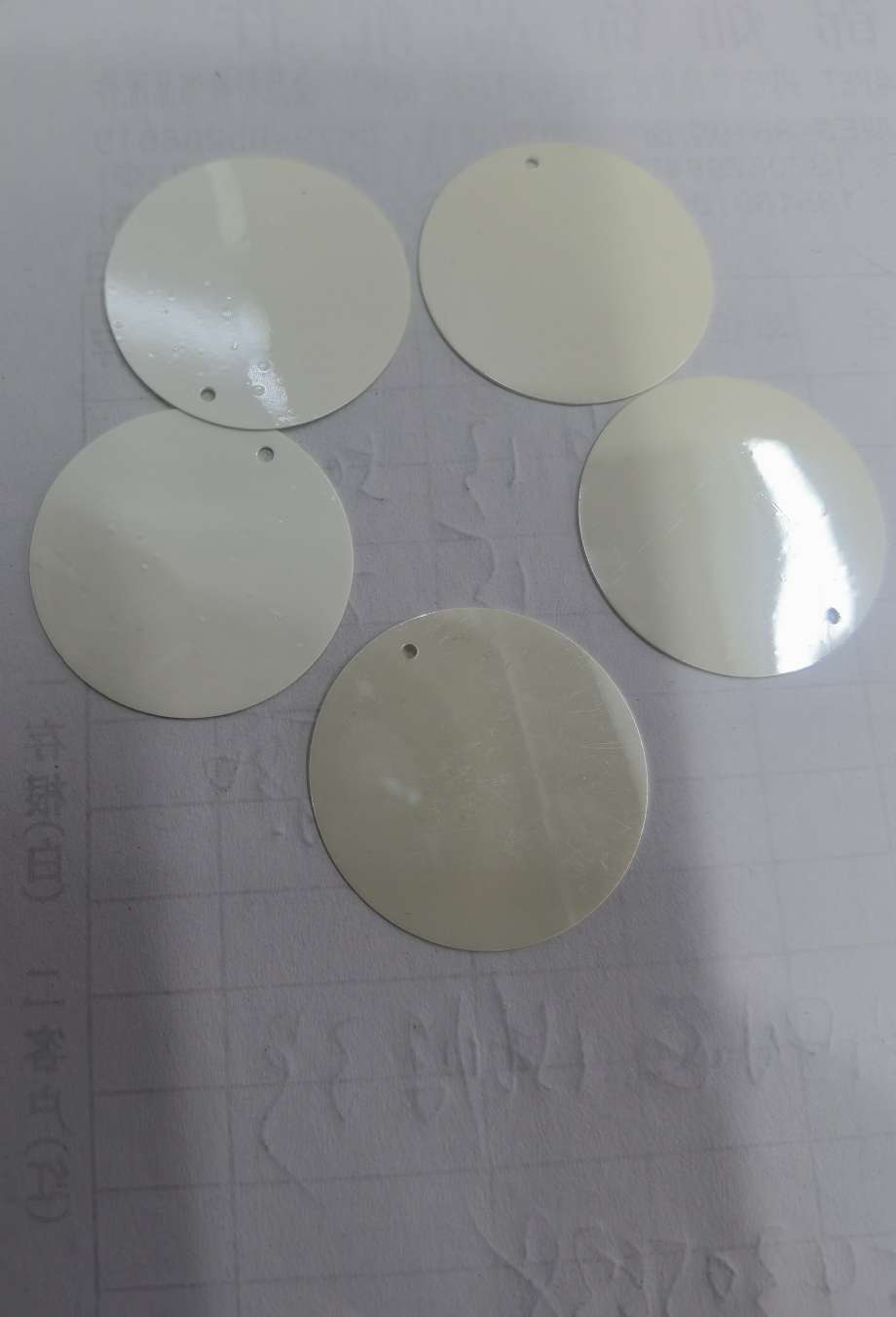25mm edge hole, glossy off-white sequins, suitable for various accessory sequins such as clothing, lace, shoes, halter straps, earrings and pendants, Jincan 200 pendant accessories