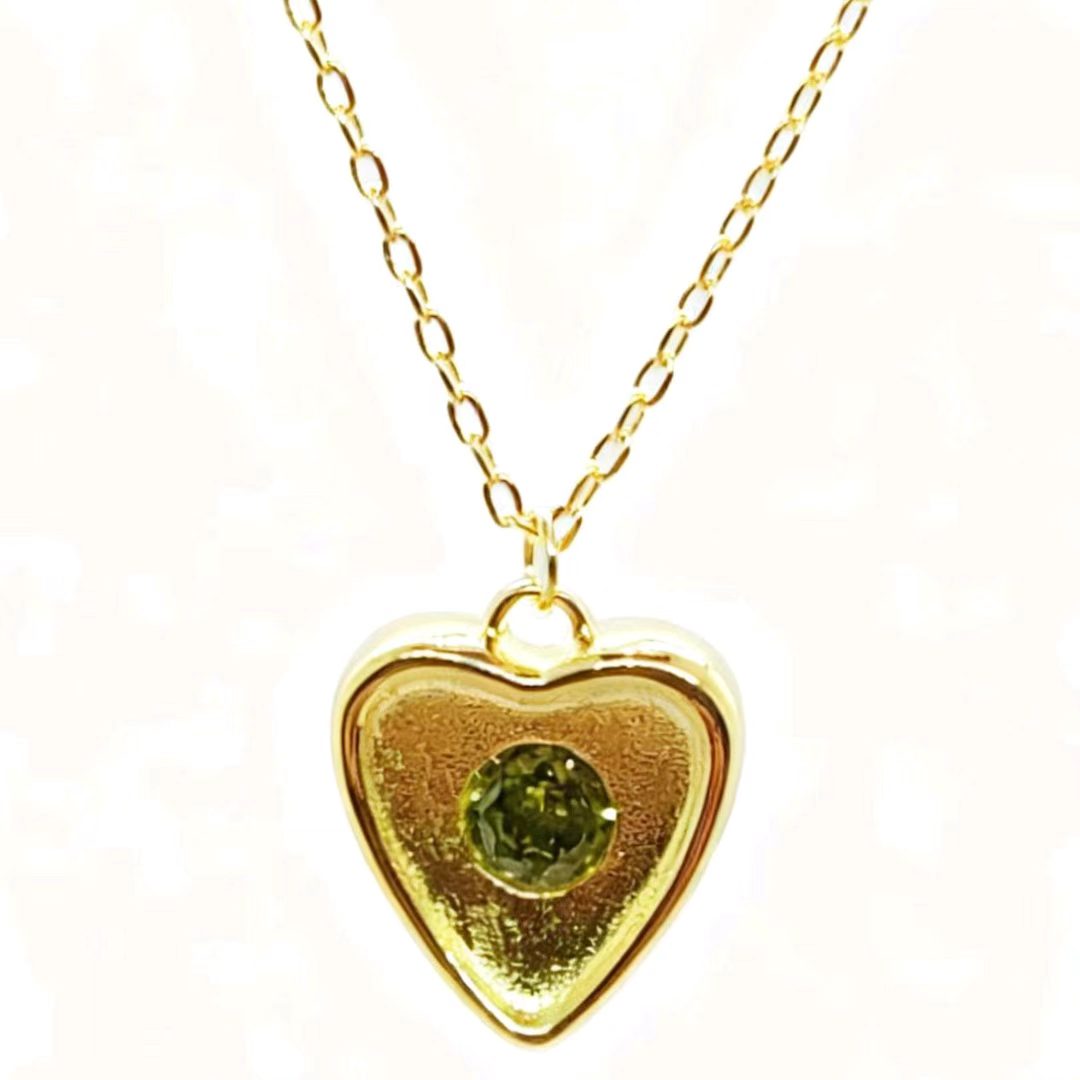 A niche, fresh and elegant brushed green zircon heart-shaped collarbone chain with real gold plating for high color retention details Picture