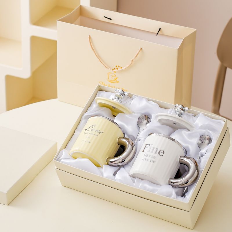 Creative Nordic couple cups, a pair of cups, water cups, ceramic mugs, couple designs, wedding gifts for newlyweds details Picture