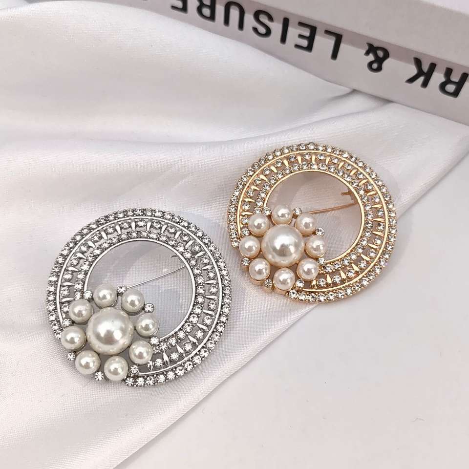 银饰胸针女士收腰时尚滴油徽章饰品产品图