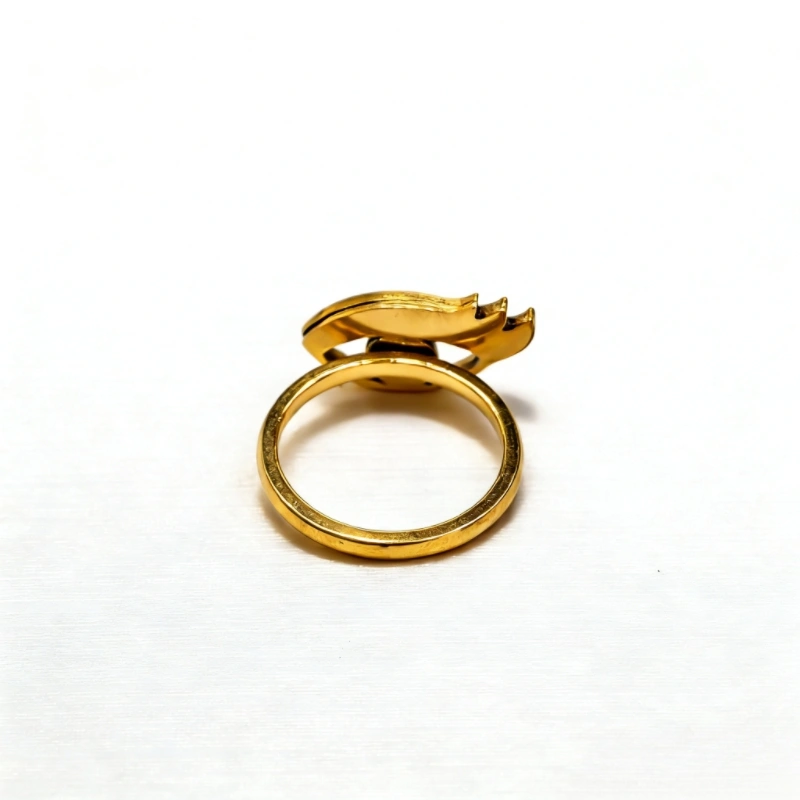 Retro eye-patterned light luxury stainless steel ring for women, fashionable and versatile for commuting detail image 5