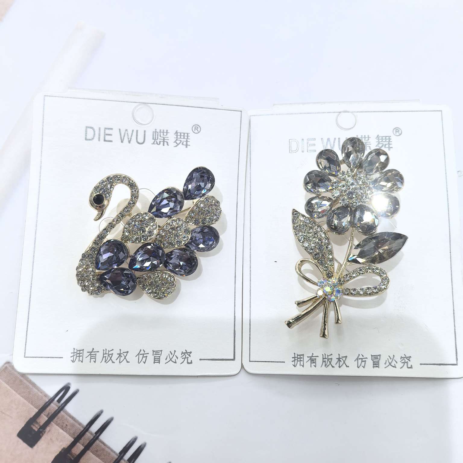 银饰胸针女士时尚饰品