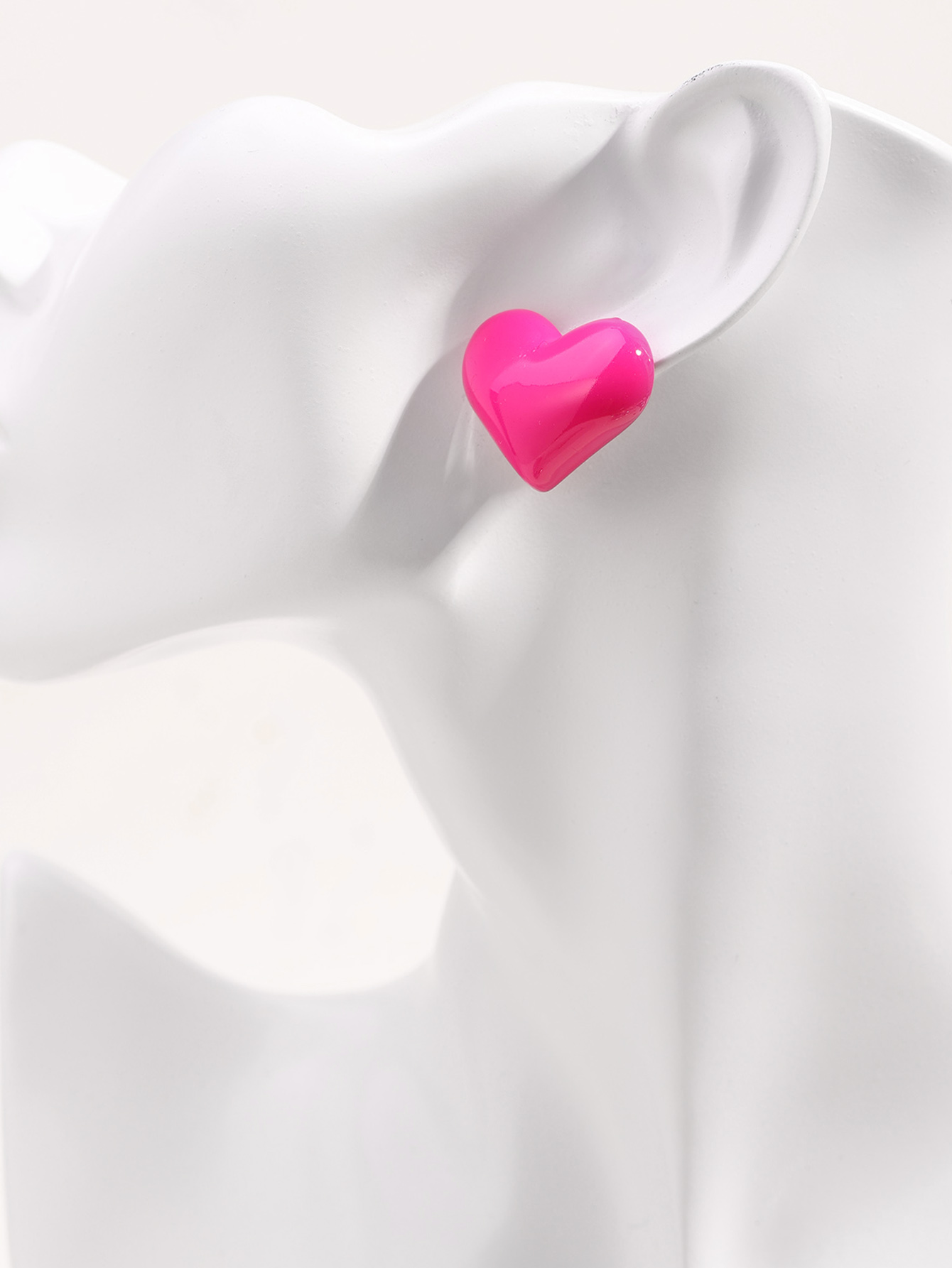 欧美粉色心形耳钉饰品打耳洞耳夹女款简约时尚小众设计