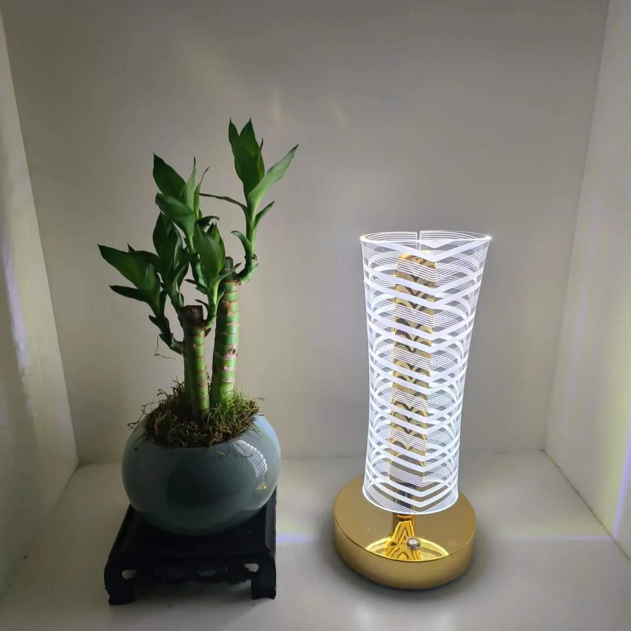 Acrylic desk lamp charging desk lamp, cross-border bestseller, charging night light, foreign trade bestseller detail image 10