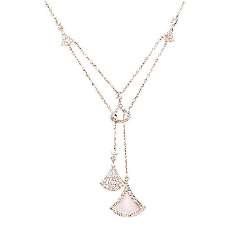 A double-layered dress necklace with 18K rose gold plating, light luxury and versatile, featuring white shell tassels and a collarbone chain for women details Picture
