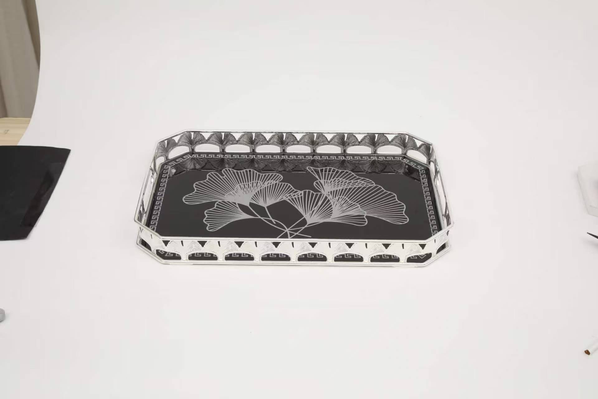 日用品百货/塑料野餐套装白底实物图