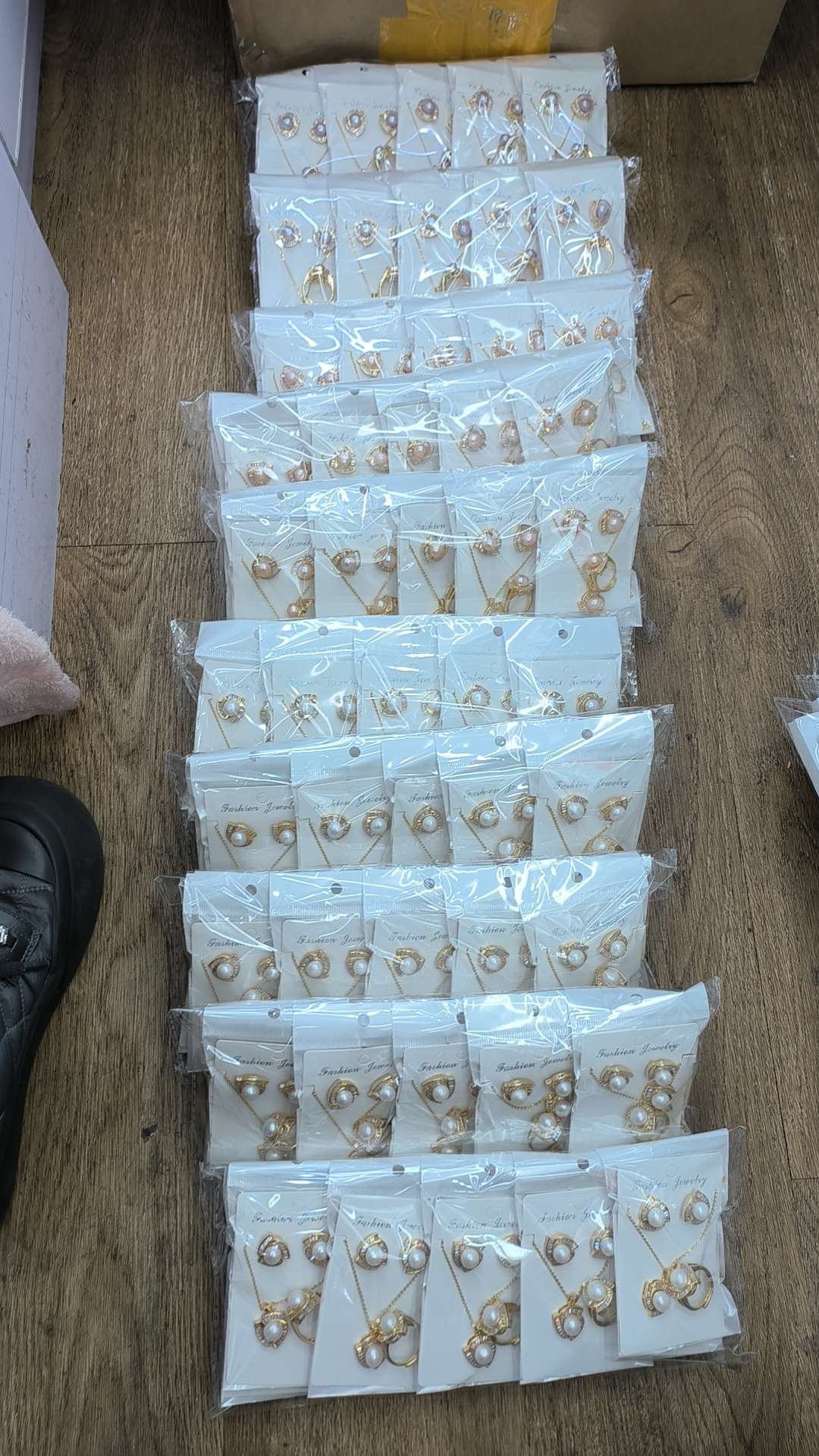 天然珍珠钩织耳饰珠宝饰品女款简约时尚优雅设计感