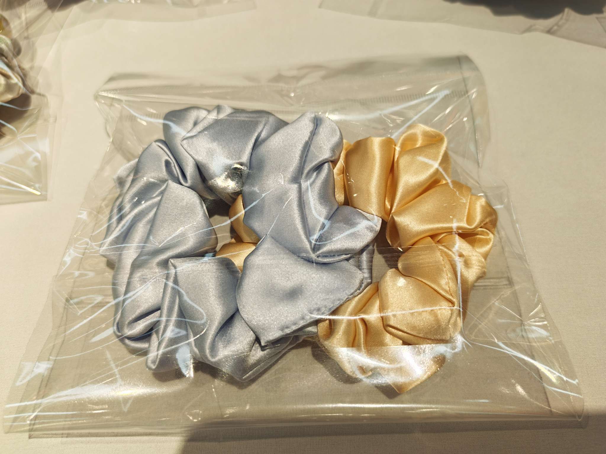 满分真丝桑蚕丝发饰头饰发圈肠圈大肠圈一对装