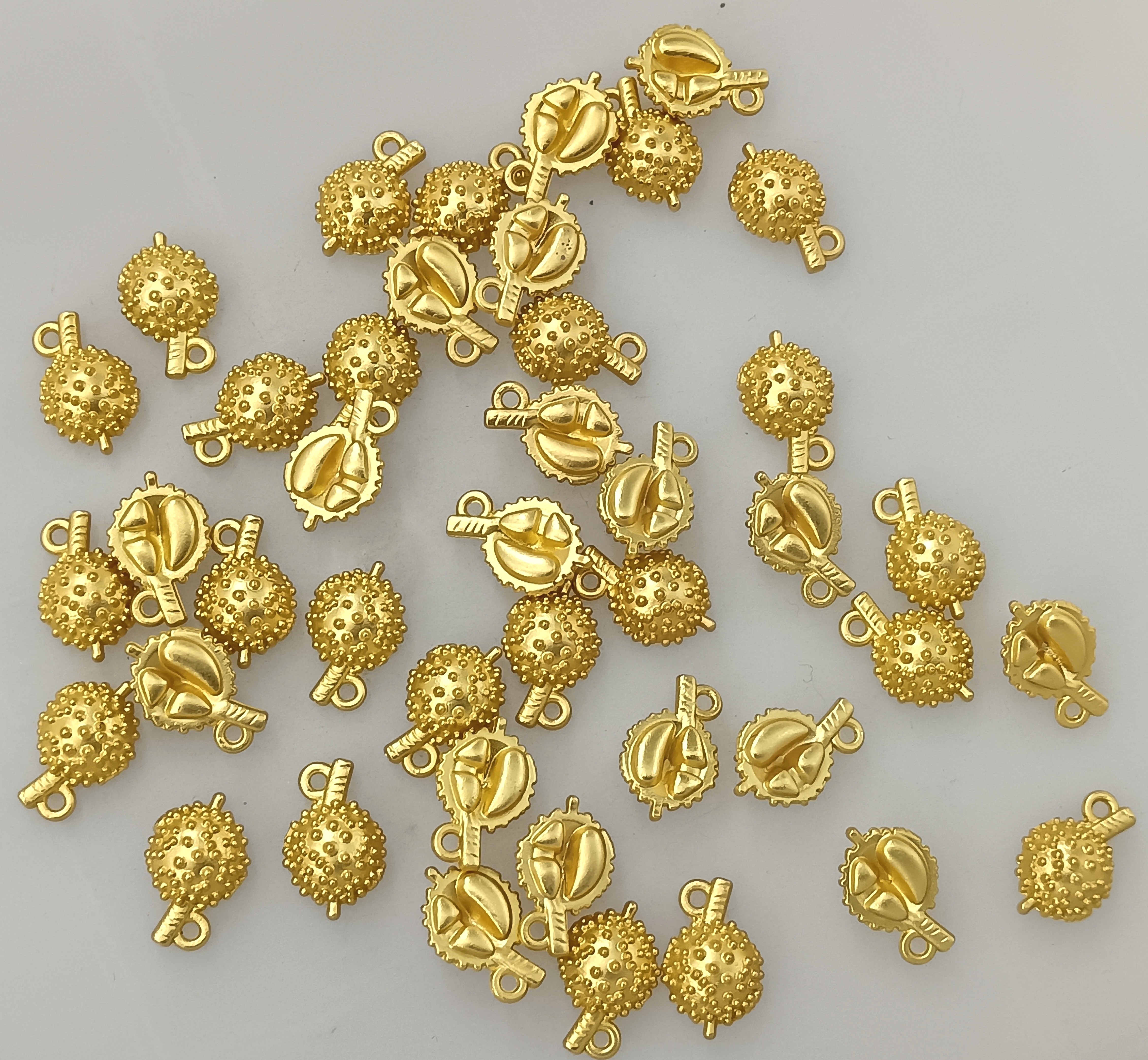 古法沙金色果肉榴莲吊坠水果坠子合金新款项链锁骨链diy配件饰品