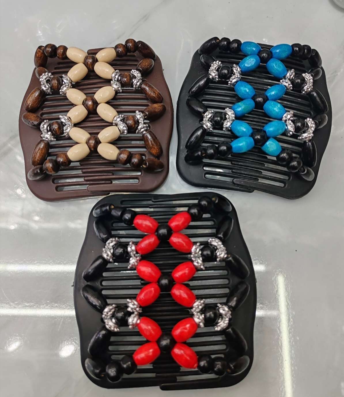The fashionable and versatile wooden comb popular in Europe and America, factory direct sales, yysp_2026_1. Each piece is 600ps Application Scenario