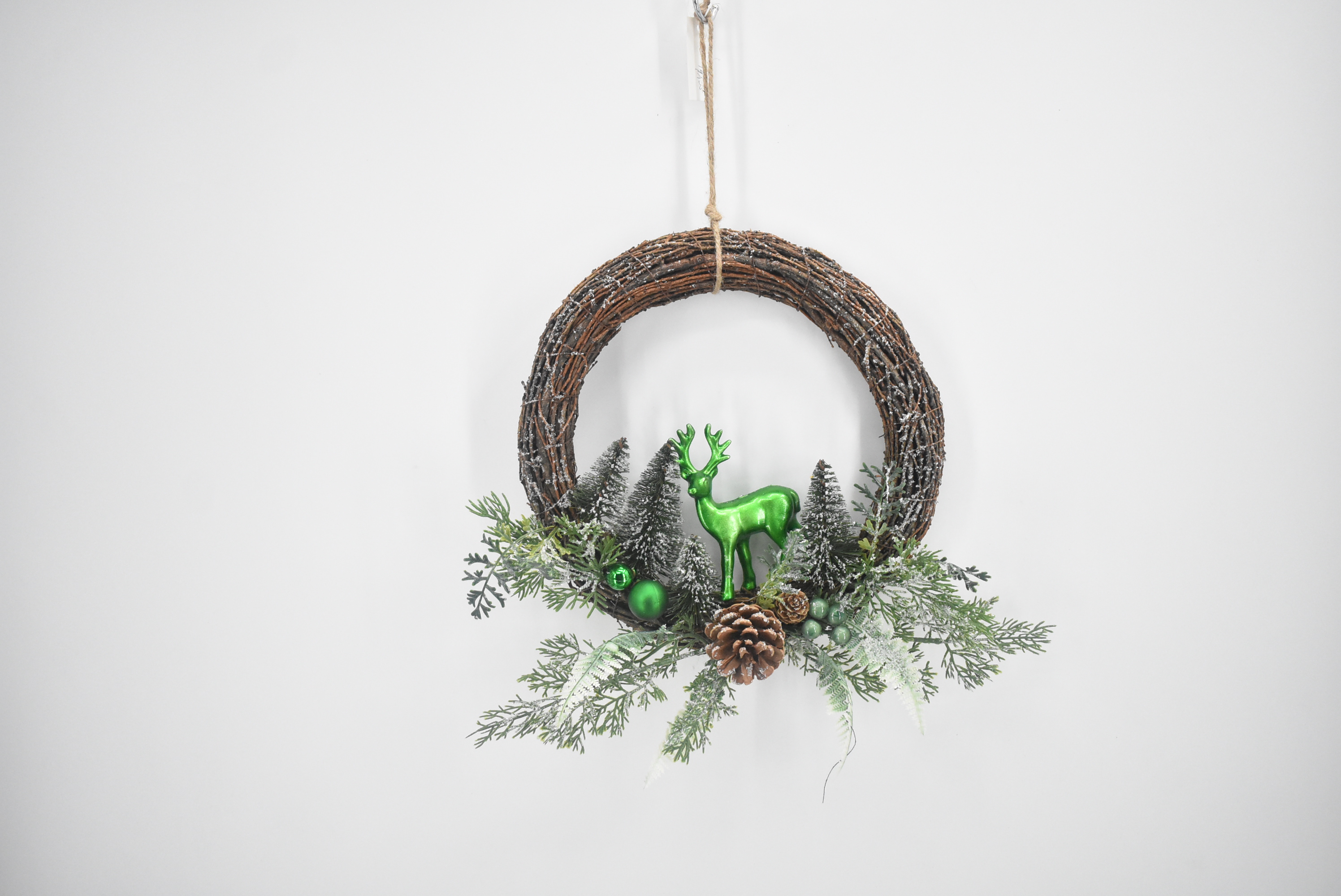 2026 Trendy new Christmas wreaths, Christmas supplies, electric Santa Claus, Christmas wreaths Application Scenario