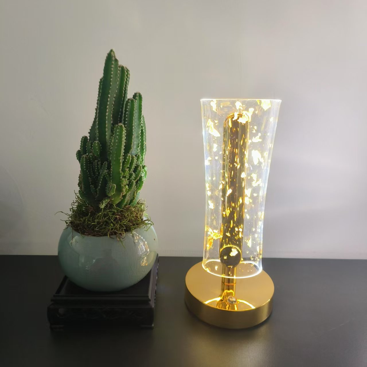 Acrylic desk lamp charging desk lamp, cross-border bestseller, charging night light, foreign trade bestseller detail image 11