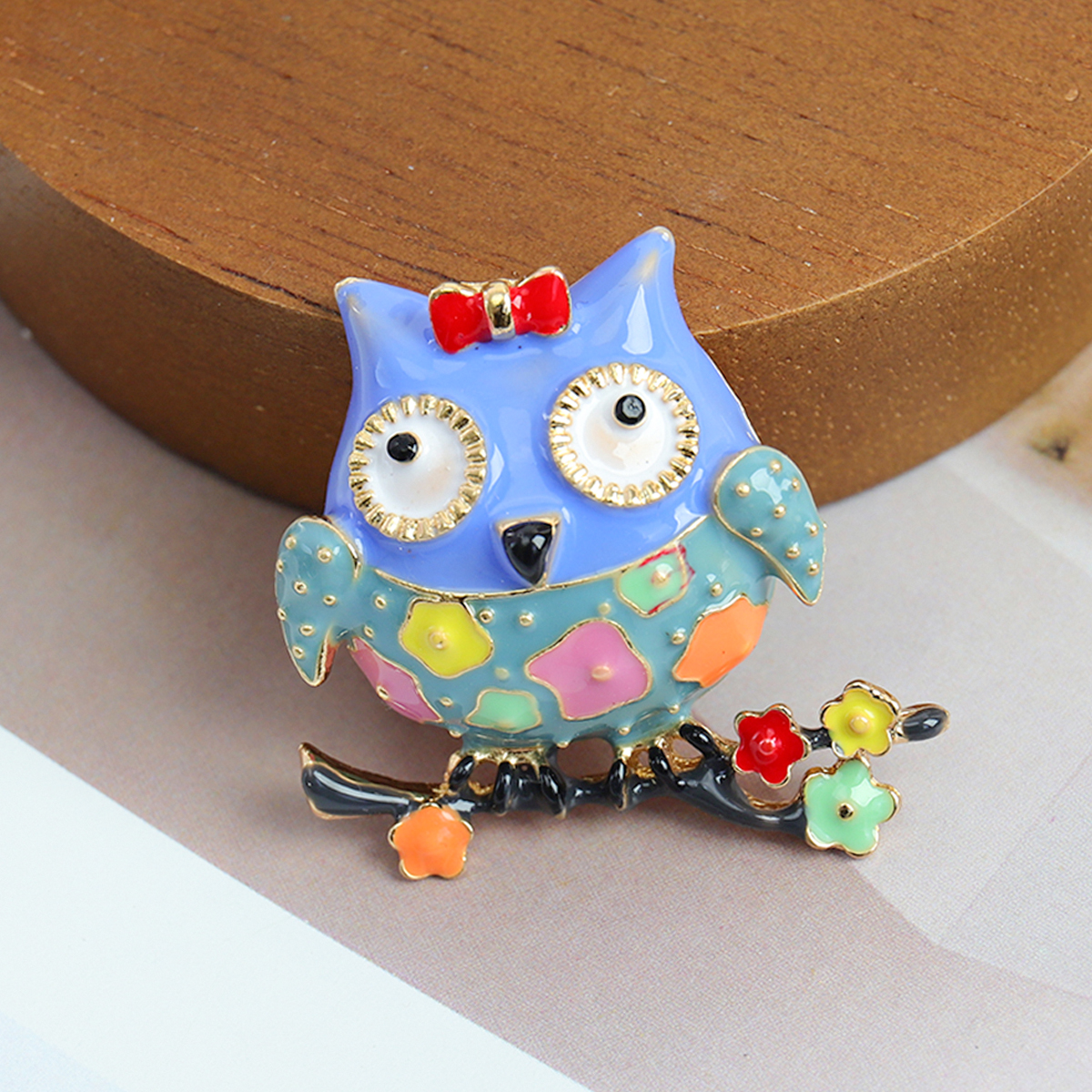 银饰胸针/胸针/滴油徽章/滴油胸针徽章/胸针女士收腰时尚细节图