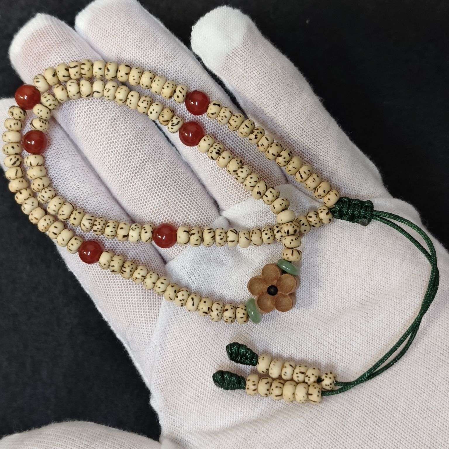 原生态黄3x5两圈，顺白脱籽星月菩提3x5两圈创新文玩女款详情图11