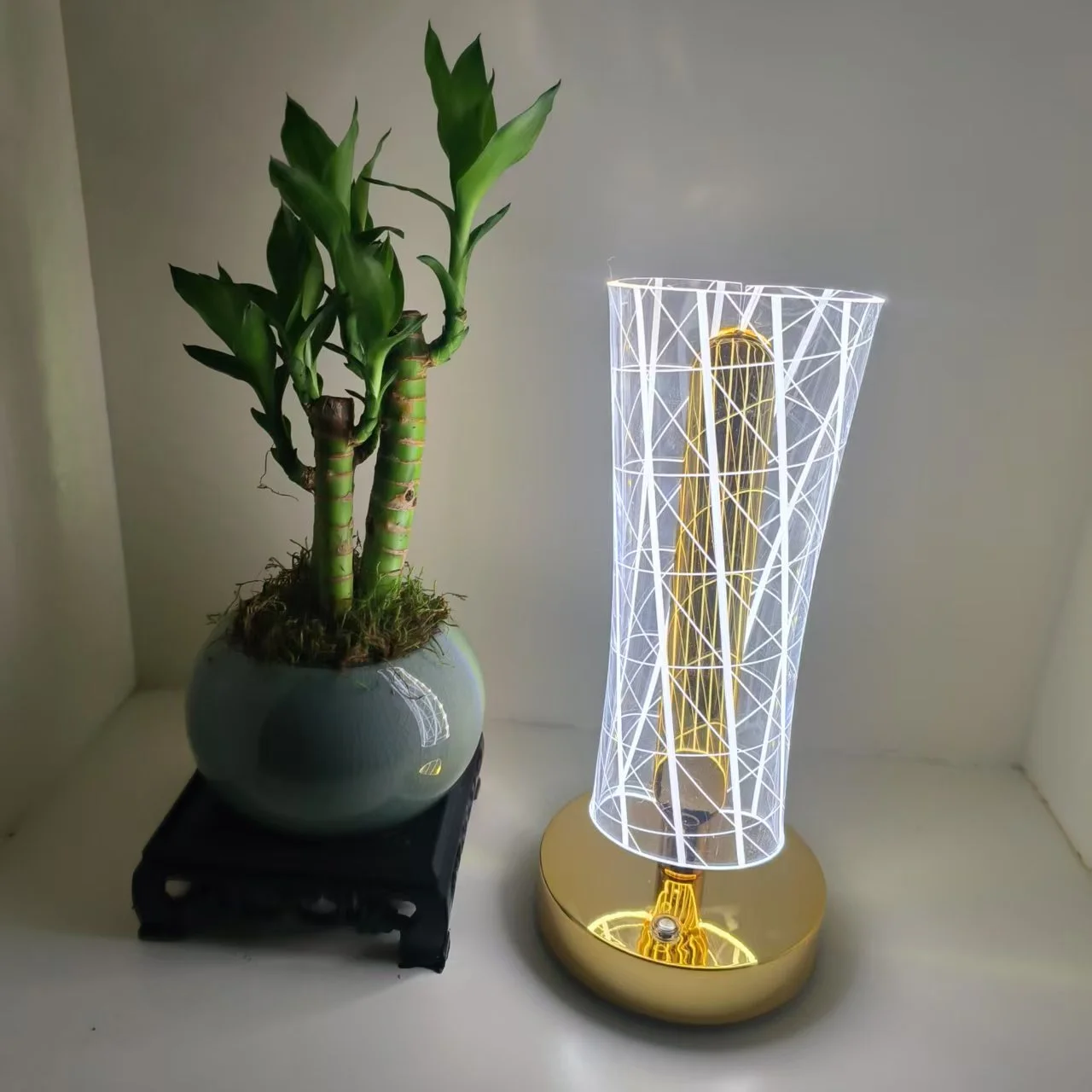 Acrylic desk lamp charging desk lamp, cross-border bestseller, charging night light, foreign trade bestseller detail image 2