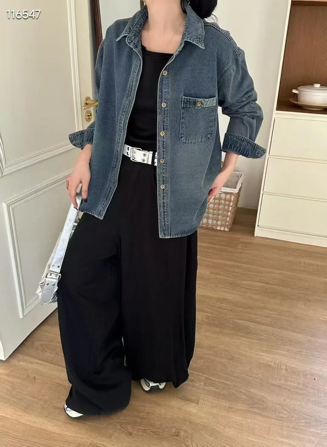 Women's shirts for spring and autumn, loose and versatile denim women's wear, cross-border women's wear shirts, women's loose and versatile denim shirts for spring and autumn detail image 4