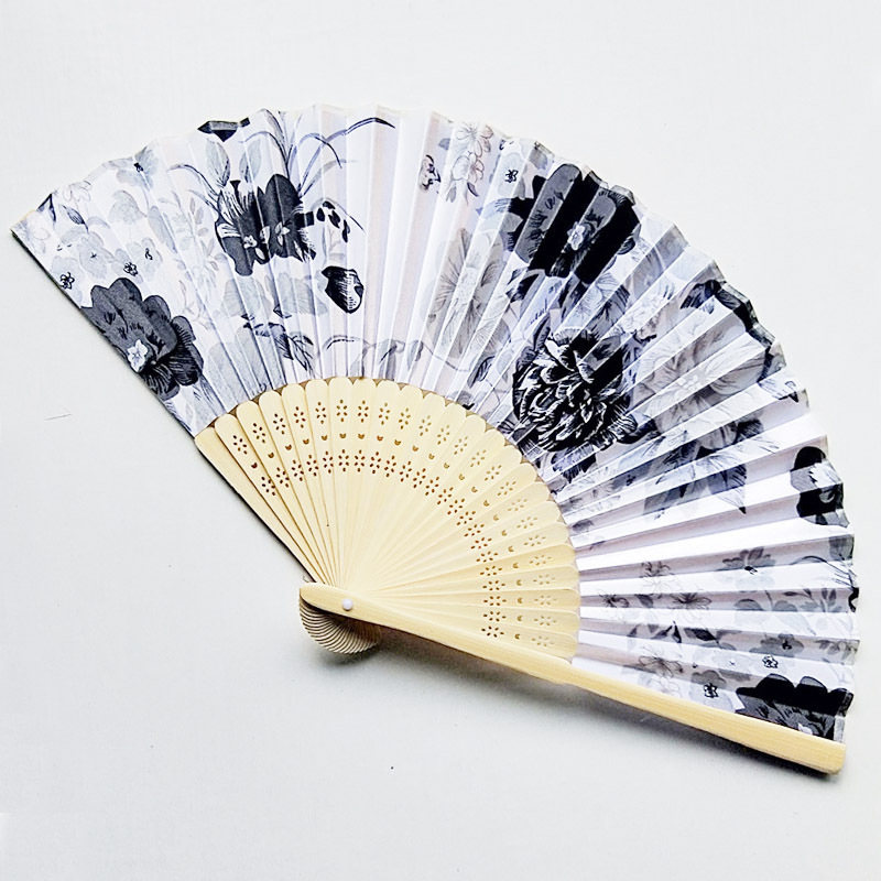 Customized cultural and creative folding fans, Chinese-style summer gifts, silk and cloth fans, children's fans detail image 5