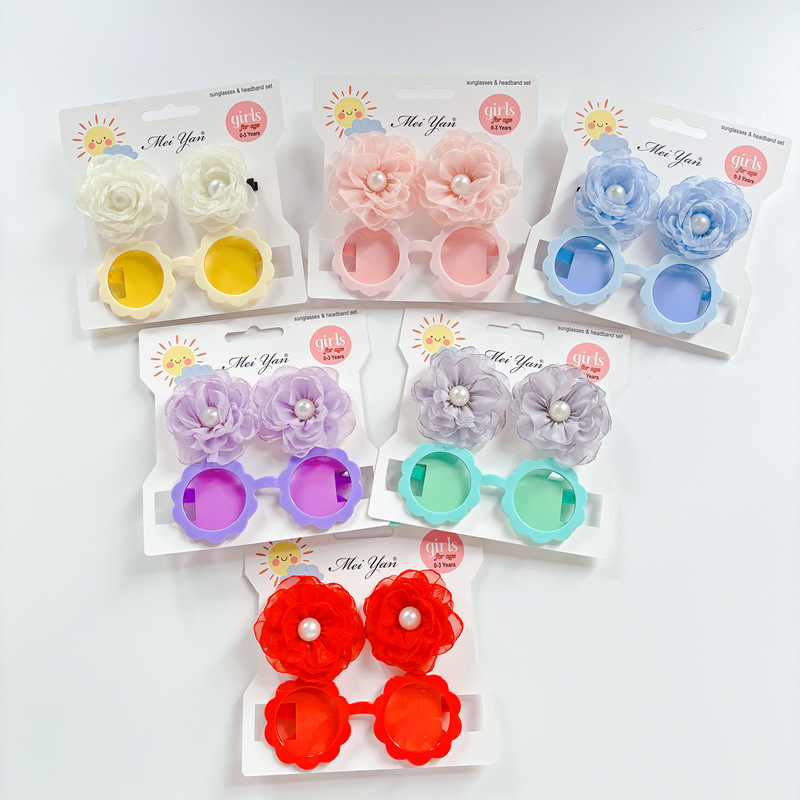 Children's sunglasses set, children's hair clips, headwear, children's hair accessories Application Scenario