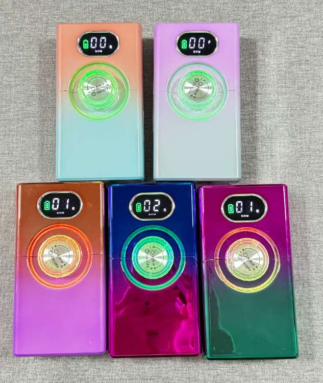 Multi-functional battery-powered portable phototherapy grinding two-in-one nail drying, quick nail removal, polishing and nail art grinding machine Application Scenario