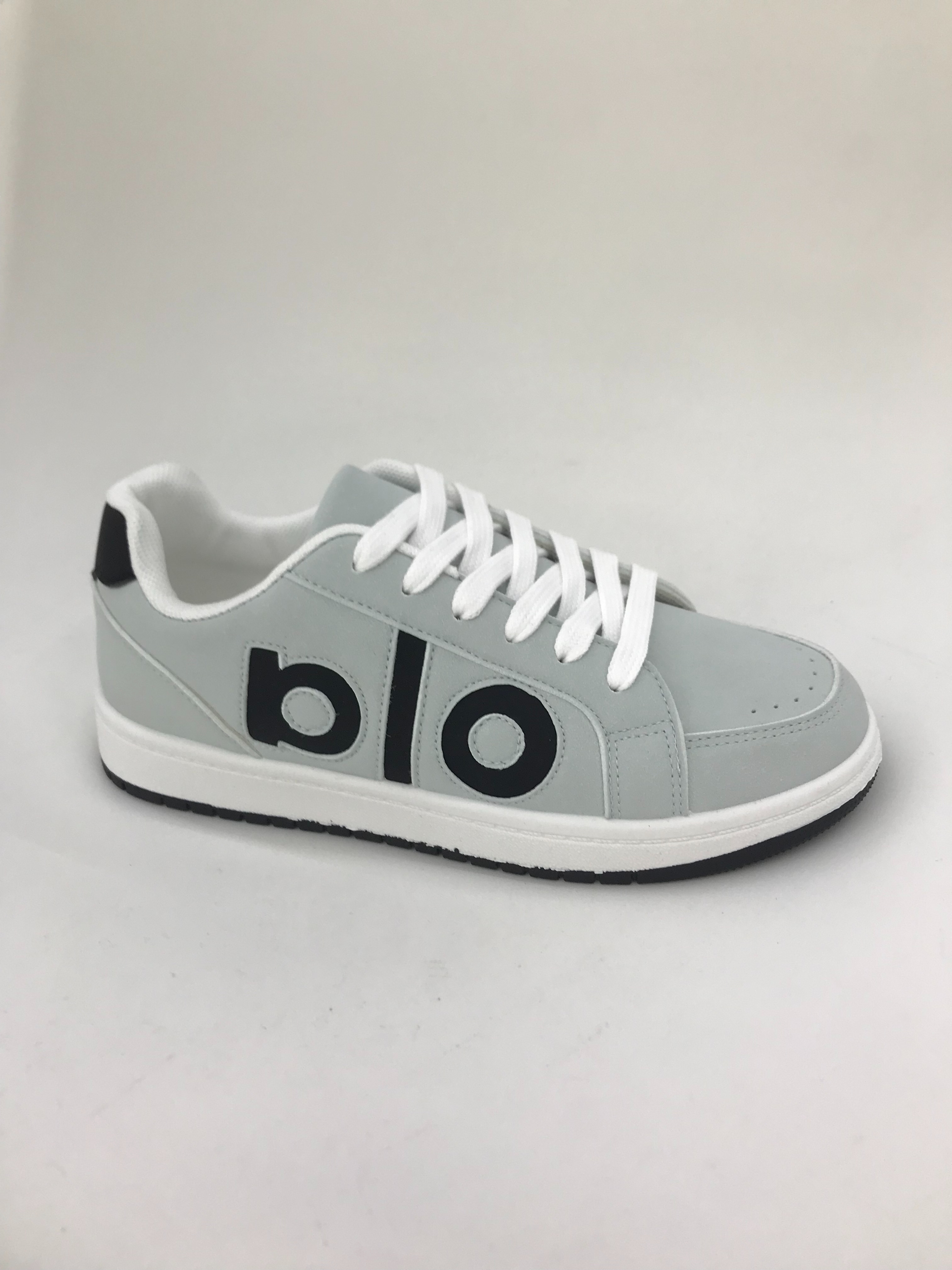 Women's casual shoes are breathable and comfortable in summer. Men's sports shoes are lightweight, anti-slip and wear-resistant details Picture