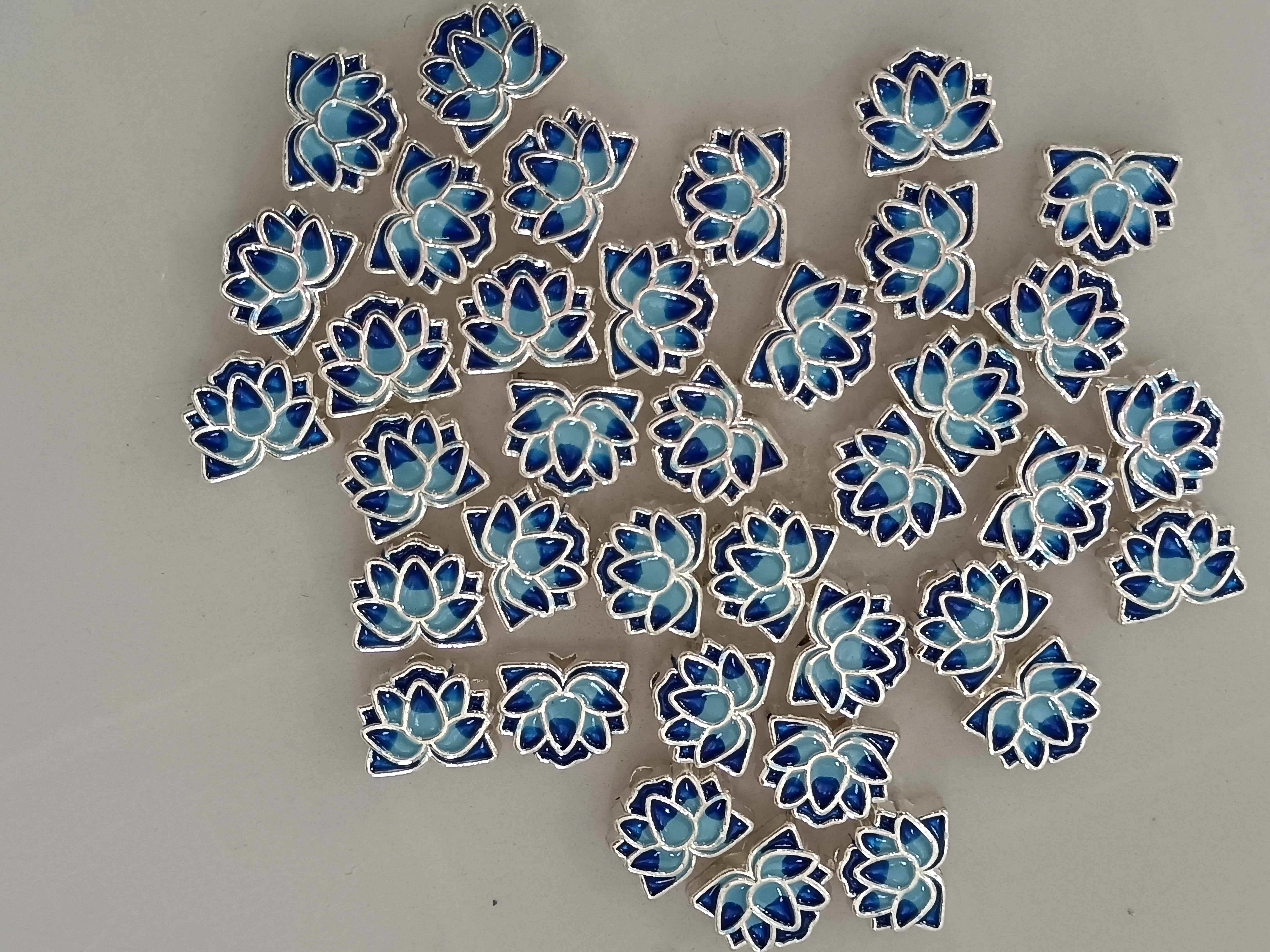 DIY jewelry accessories: alloy epoxy resin two-color lotus pendant, classical new Chinese style earrings, headwear, hairpin, pendant accessories details Picture