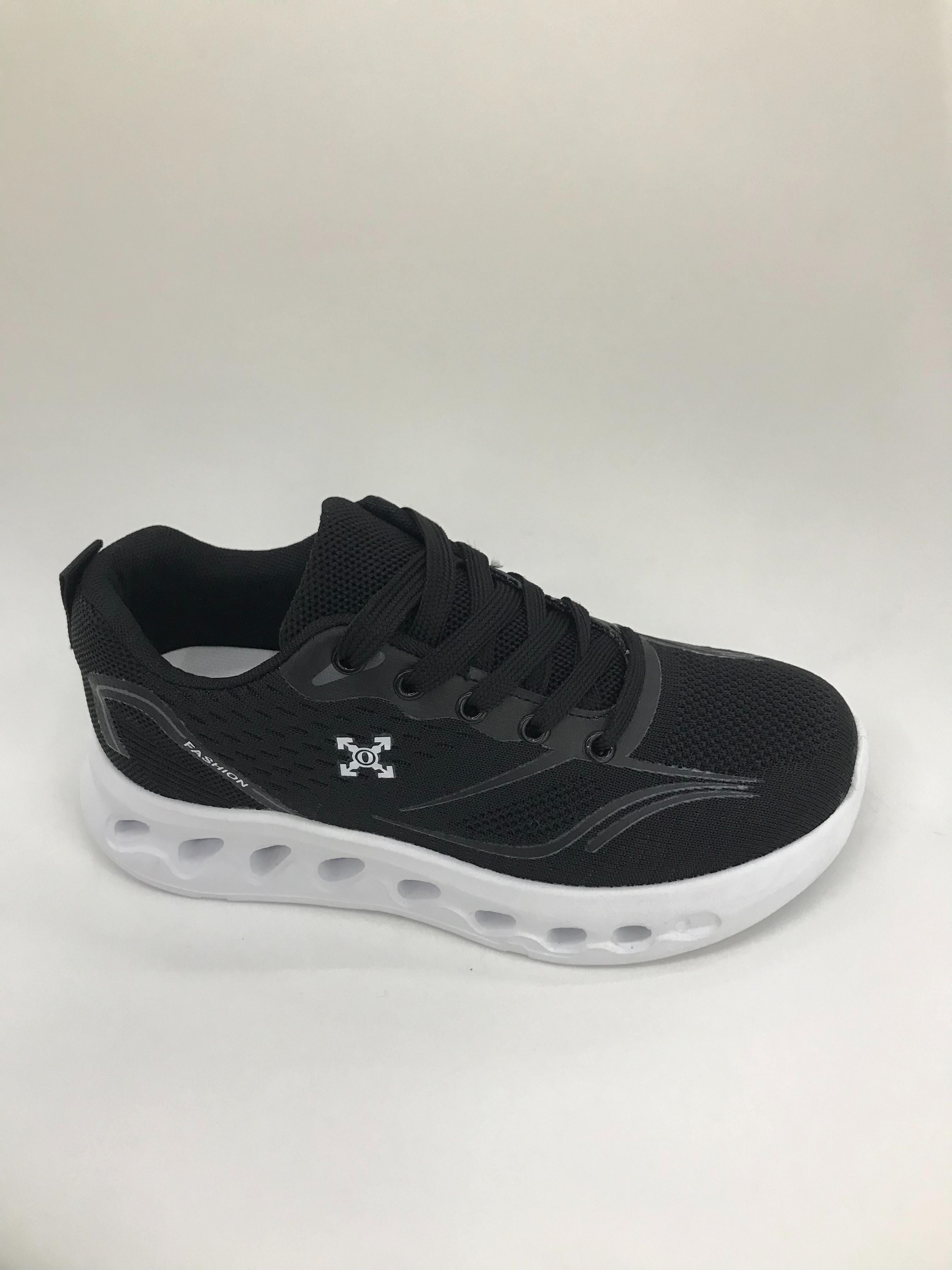 The breathable and comfortable sports shoes for women are lightweight, anti-slip and wear-resistant Specification drawing
