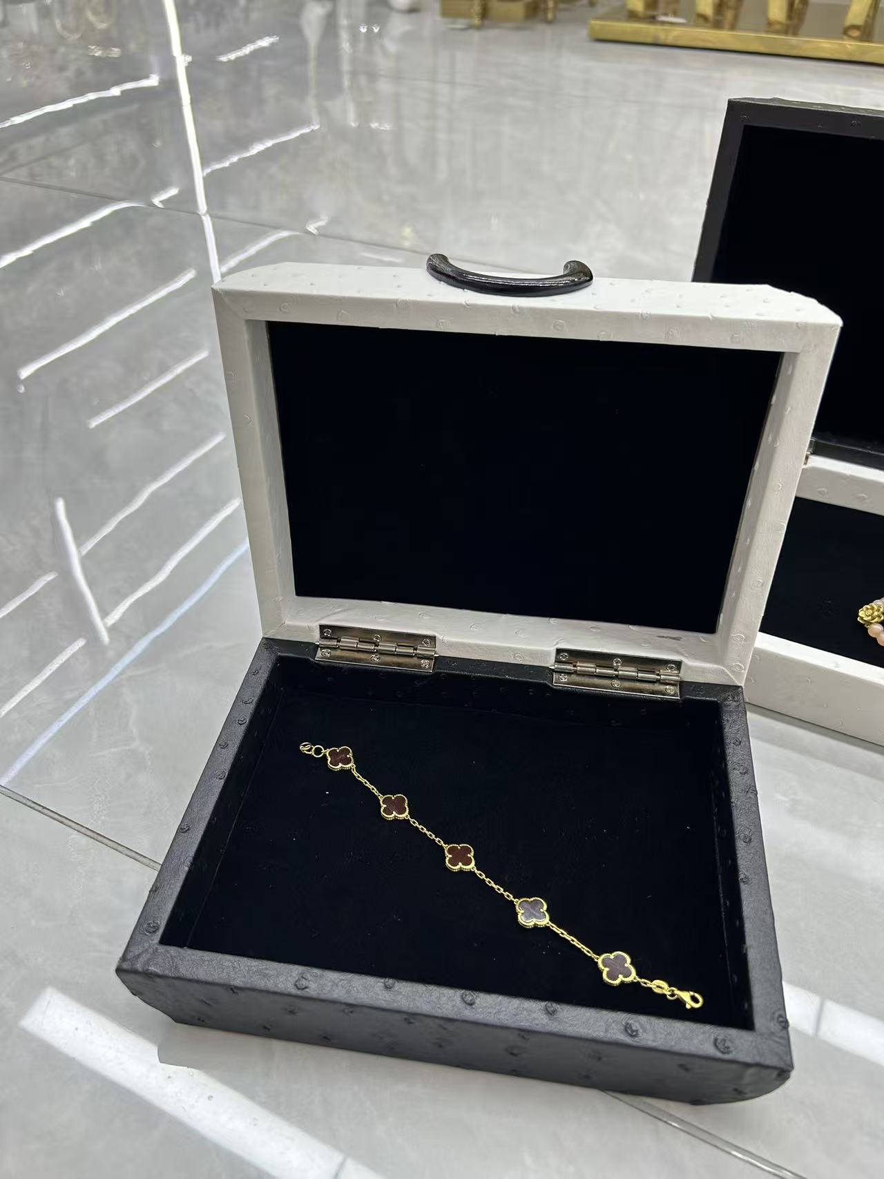 鞋子收纳/旅行用品/旅行收纳六件套/爱心夹子/搬家编织袋白底实物图