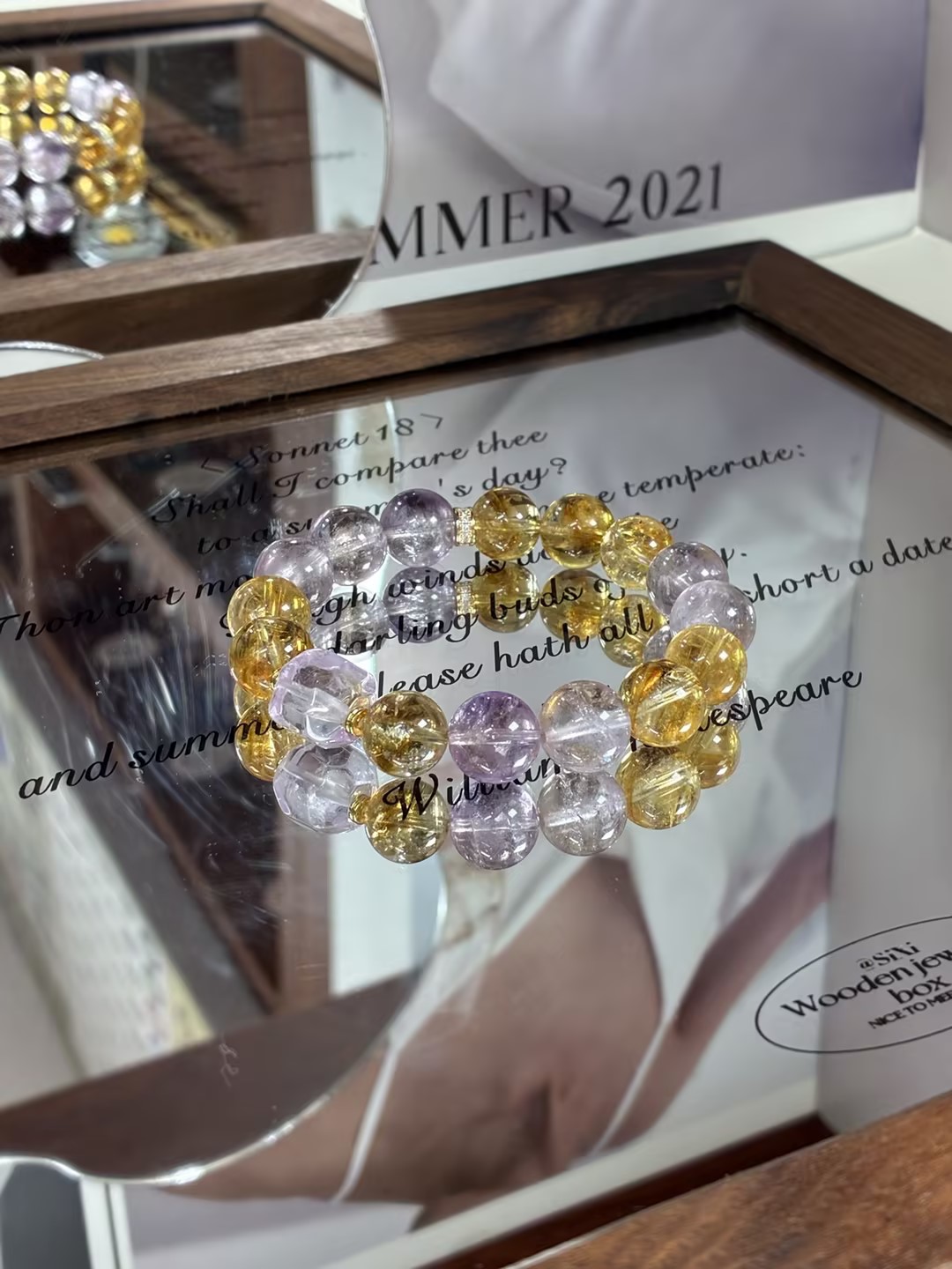 The yellow tower gold amethyst bracelet is a fashionable and exquisite bracelet details Picture
