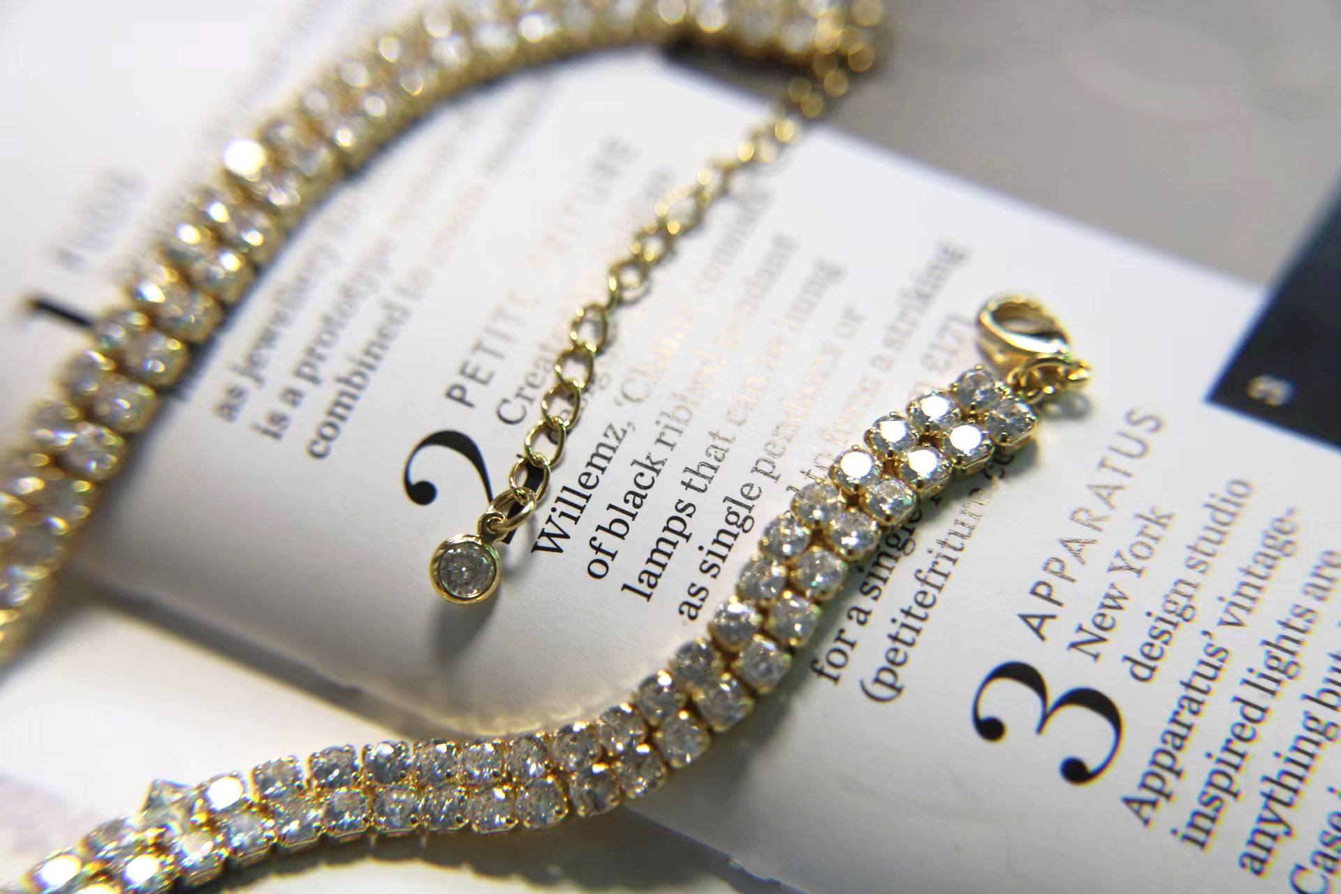 Round zircon necklace, fashionable accessory, double-row welded collar, zircon accessory, elegant chain necklace Application Scenario