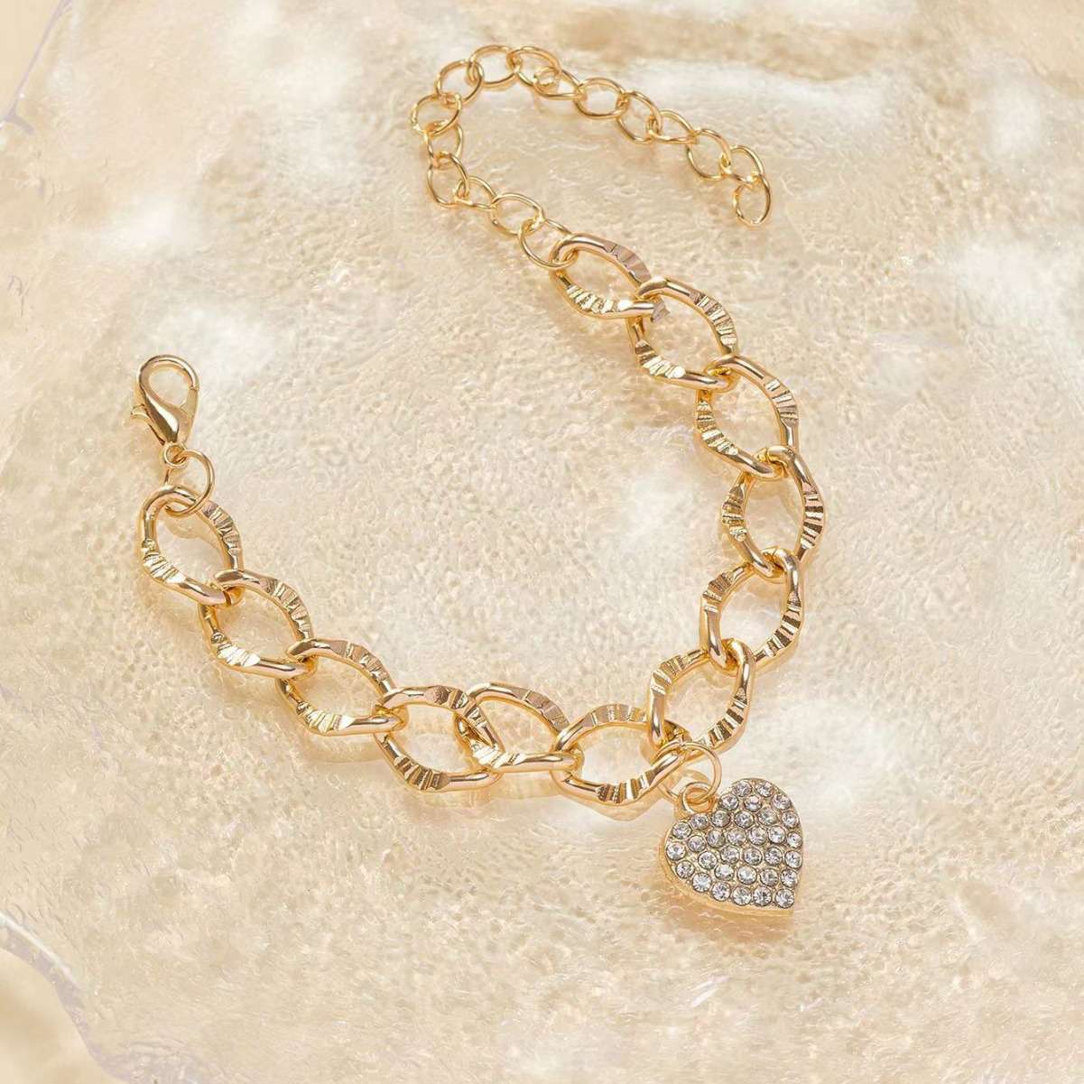 Cross-border bestseller Cuban chain bracelet, simple and fashionable accessory, five-pointed star full diamond bracelet Item Picture