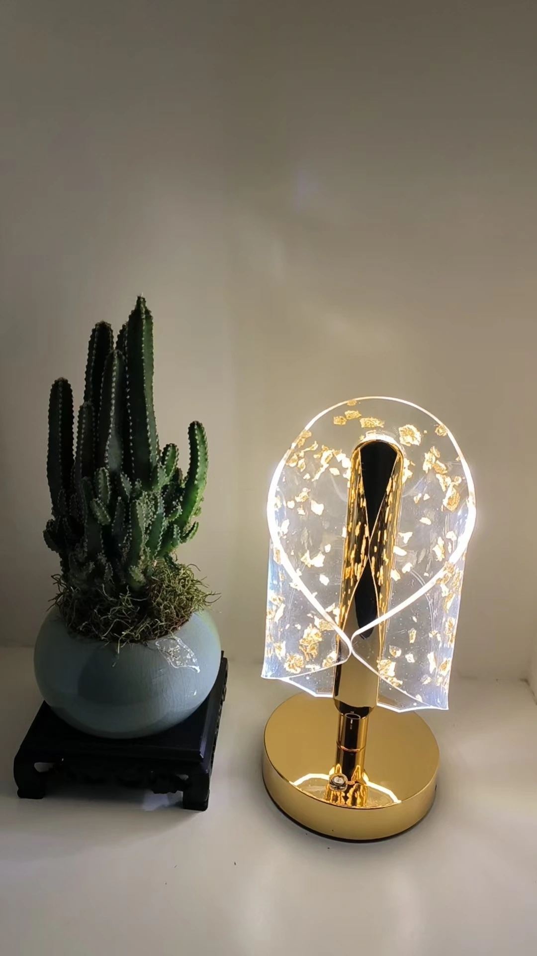 Acrylic desk lamp charging desk lamp, cross-border bestseller, charging night light, foreign trade bestseller detail image 15