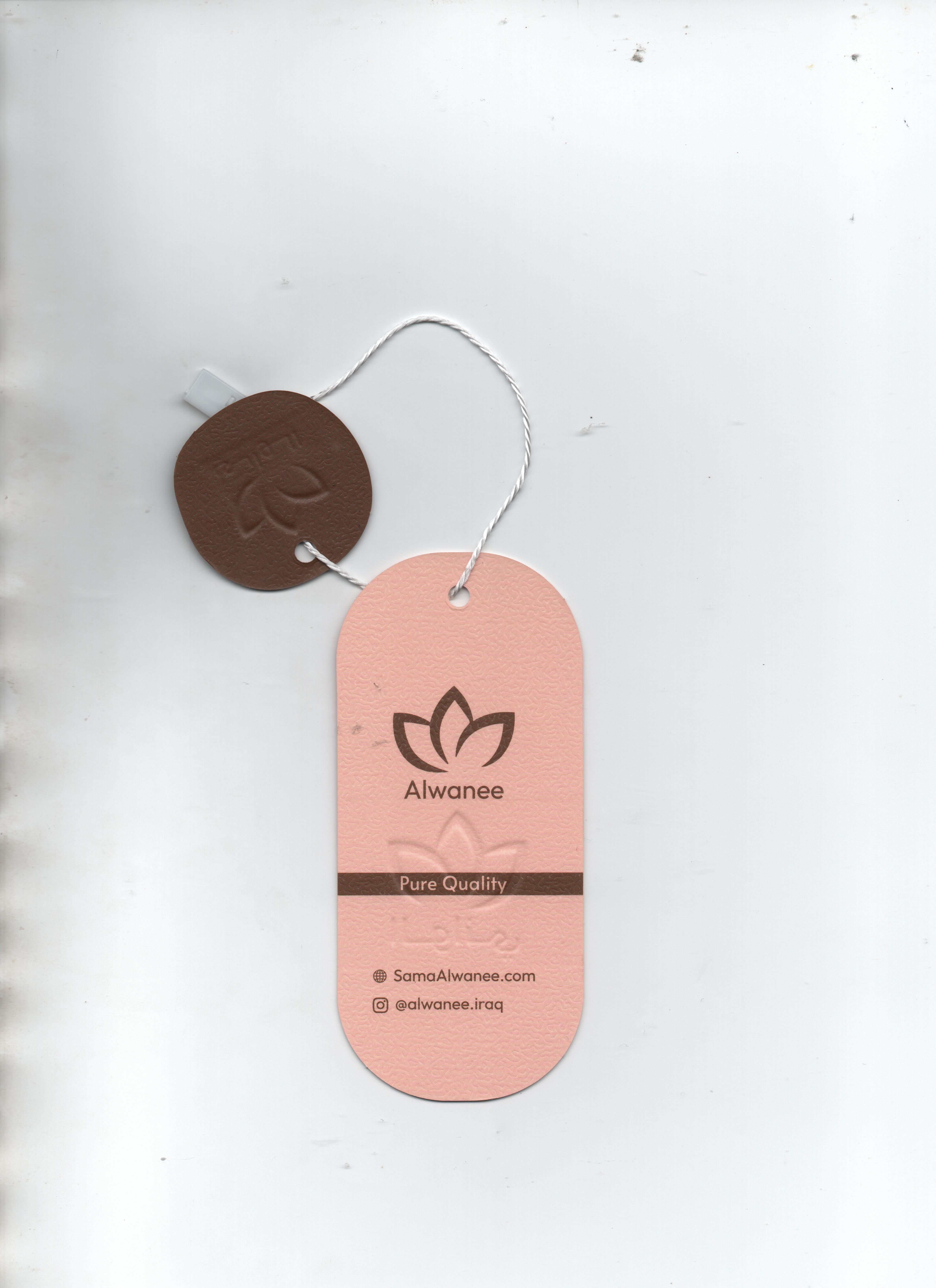 Pink label, brown round tag, leather label, patterned car logo, logo sticker details Picture