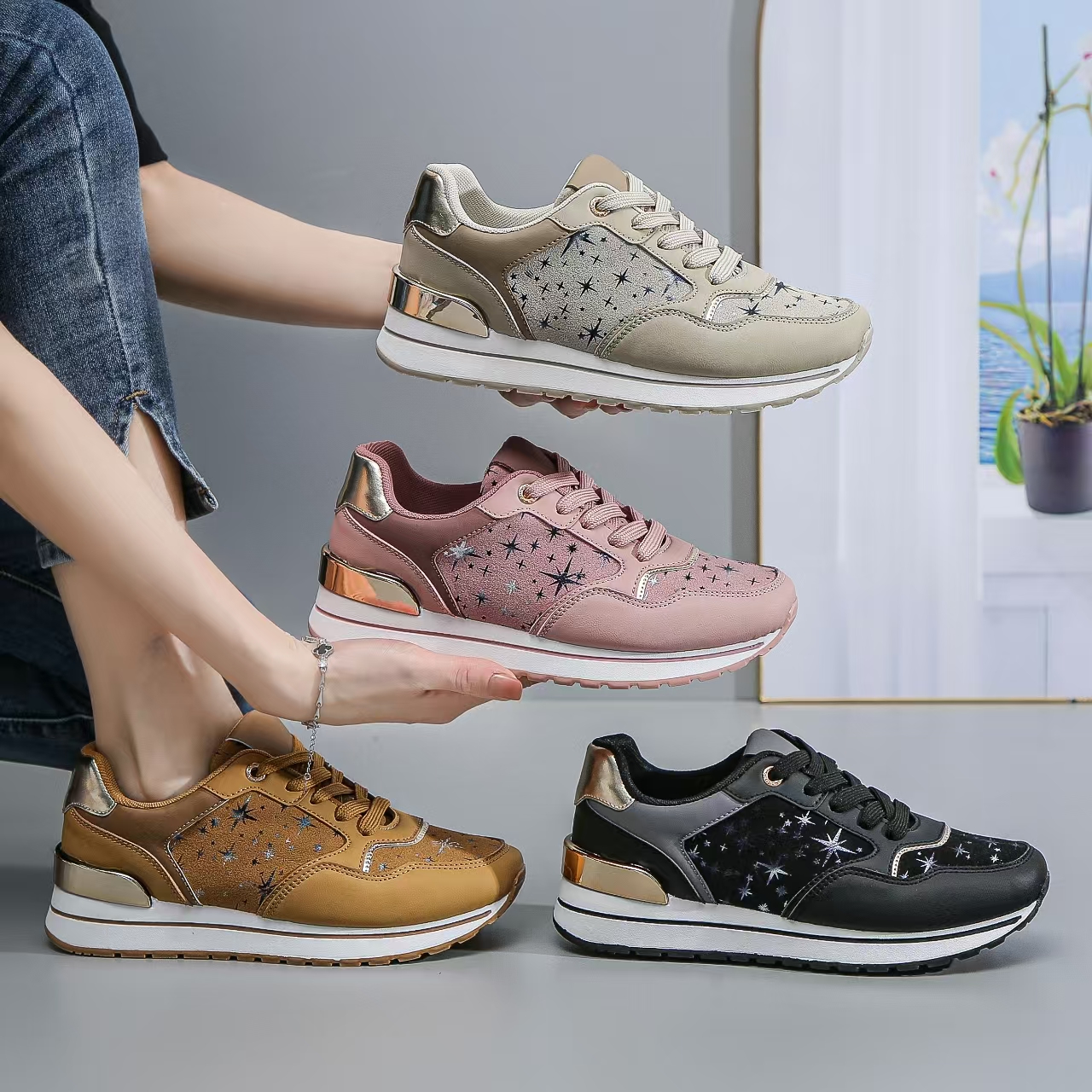 The new versatile women's summer casual sports shoes are breathable, comfortable, lightweight and have a light sole full figure