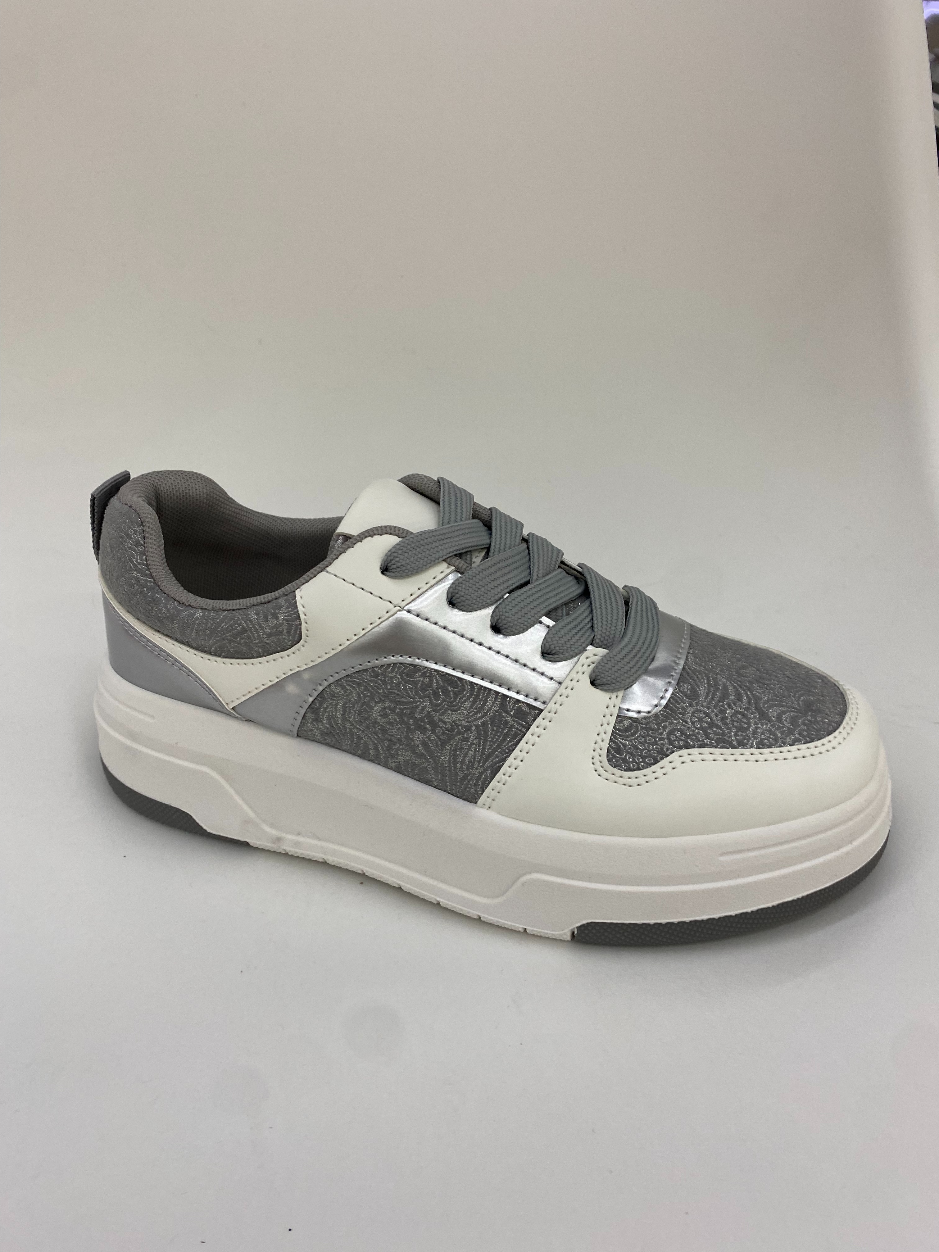The new versatile women's sneakers and summer casual sports shoes are breathable and comfortable details Picture