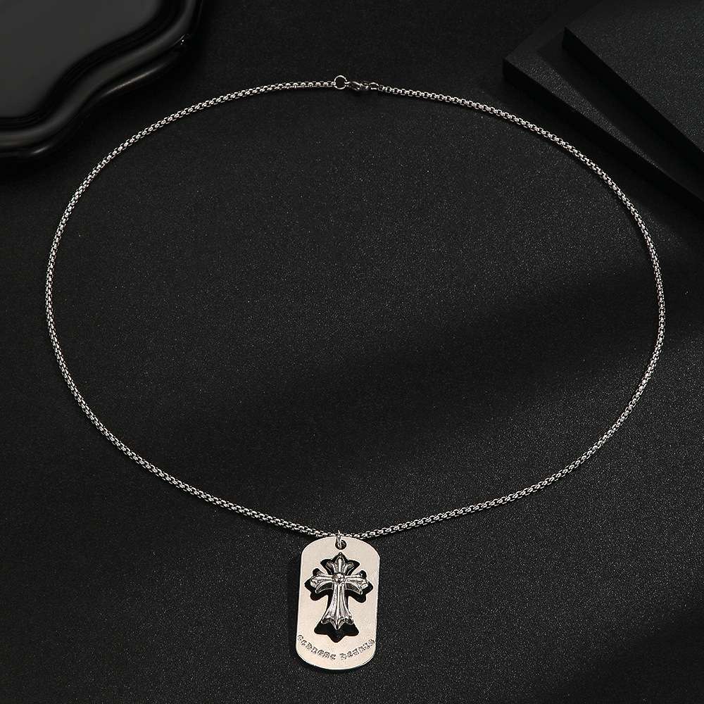 The popular CH cross necklace in Europe and America is a neutral and fashionable trend collarbone chain couple square brand pendant necklace detail image 3
