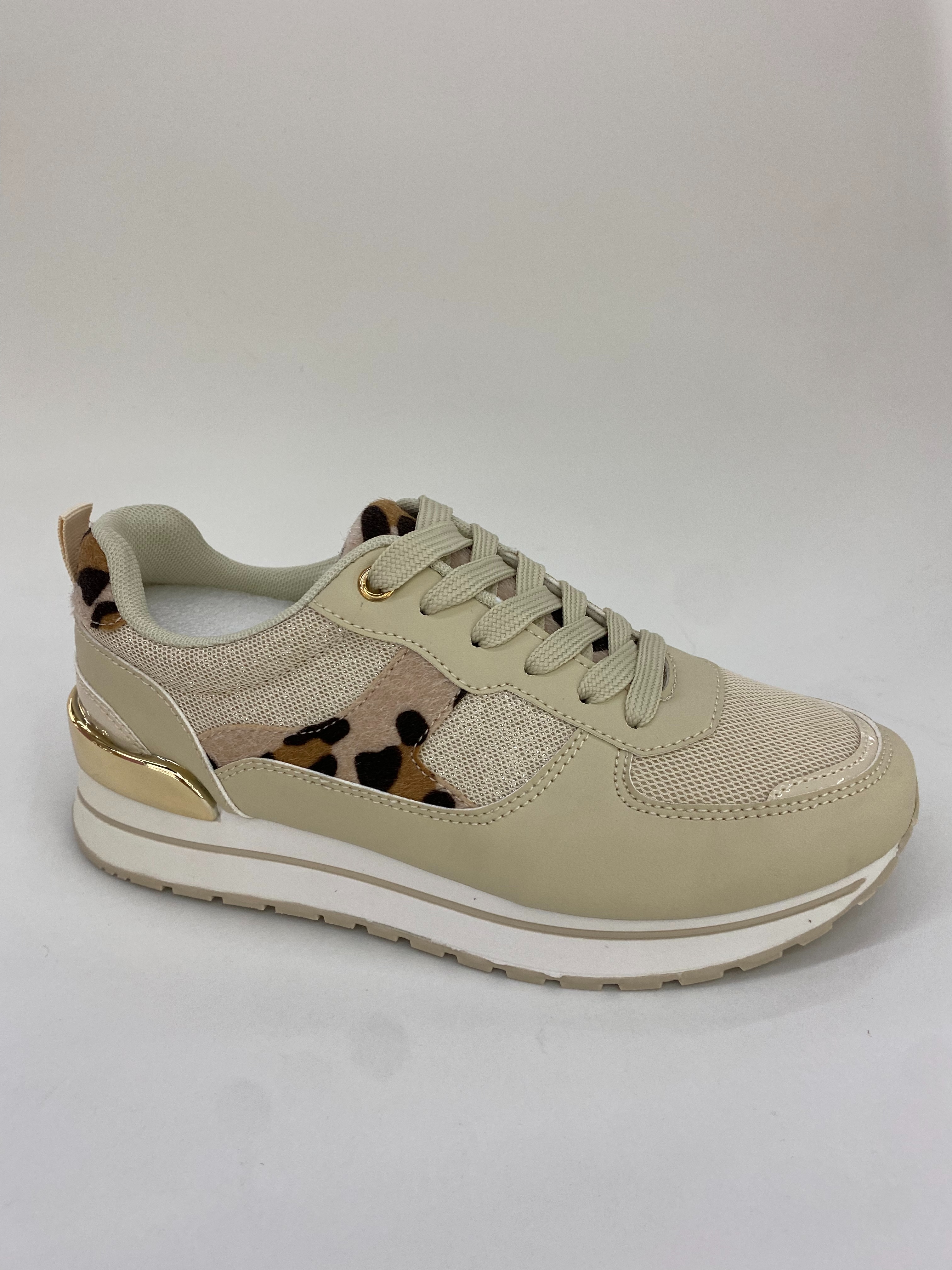 The new women's summer sports shoes are breathable, comfortable, lightweight and versatile details Picture