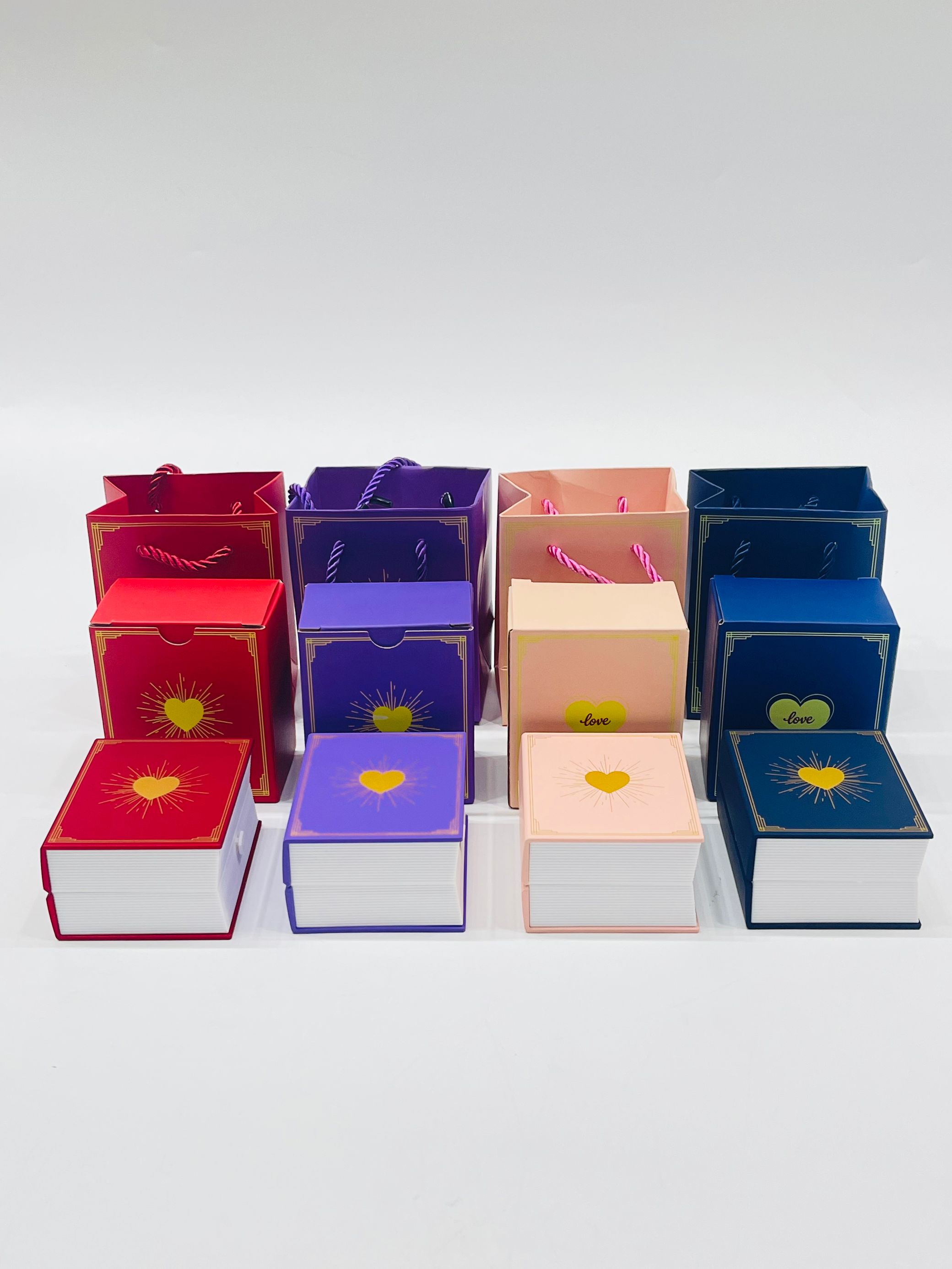 书盒/马金箔钞白底实物图