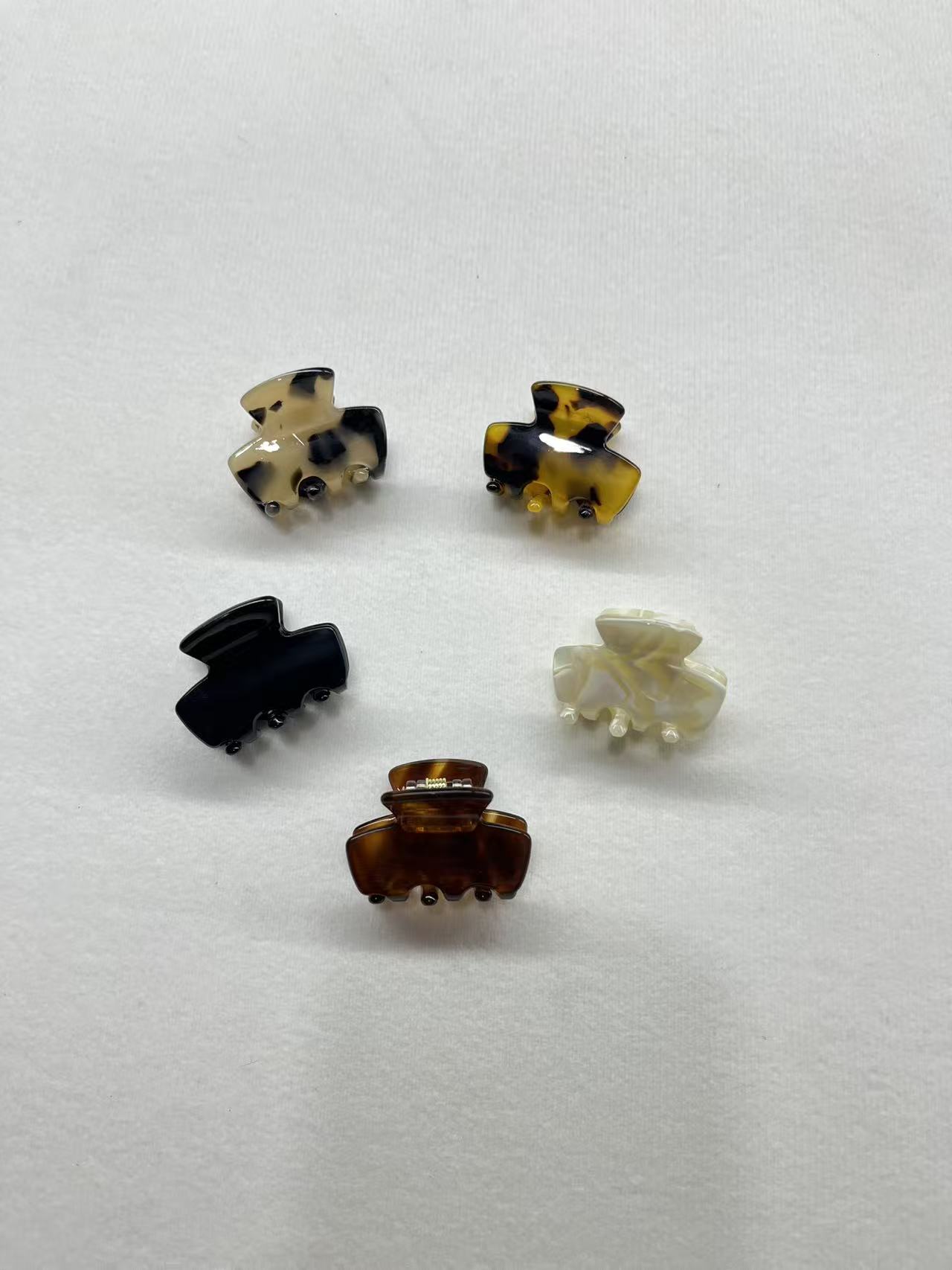 Wholesale of high-end Japanese and Korean style hair clips and hairpins made of acetic acid detail image 2