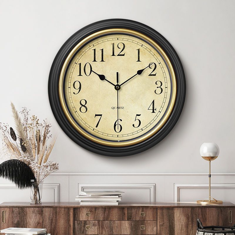 European-style clock hanging in the living room, wall-mounted for home use, American retro wall clock, silent clock decoration, quartz clock, no need for drilling