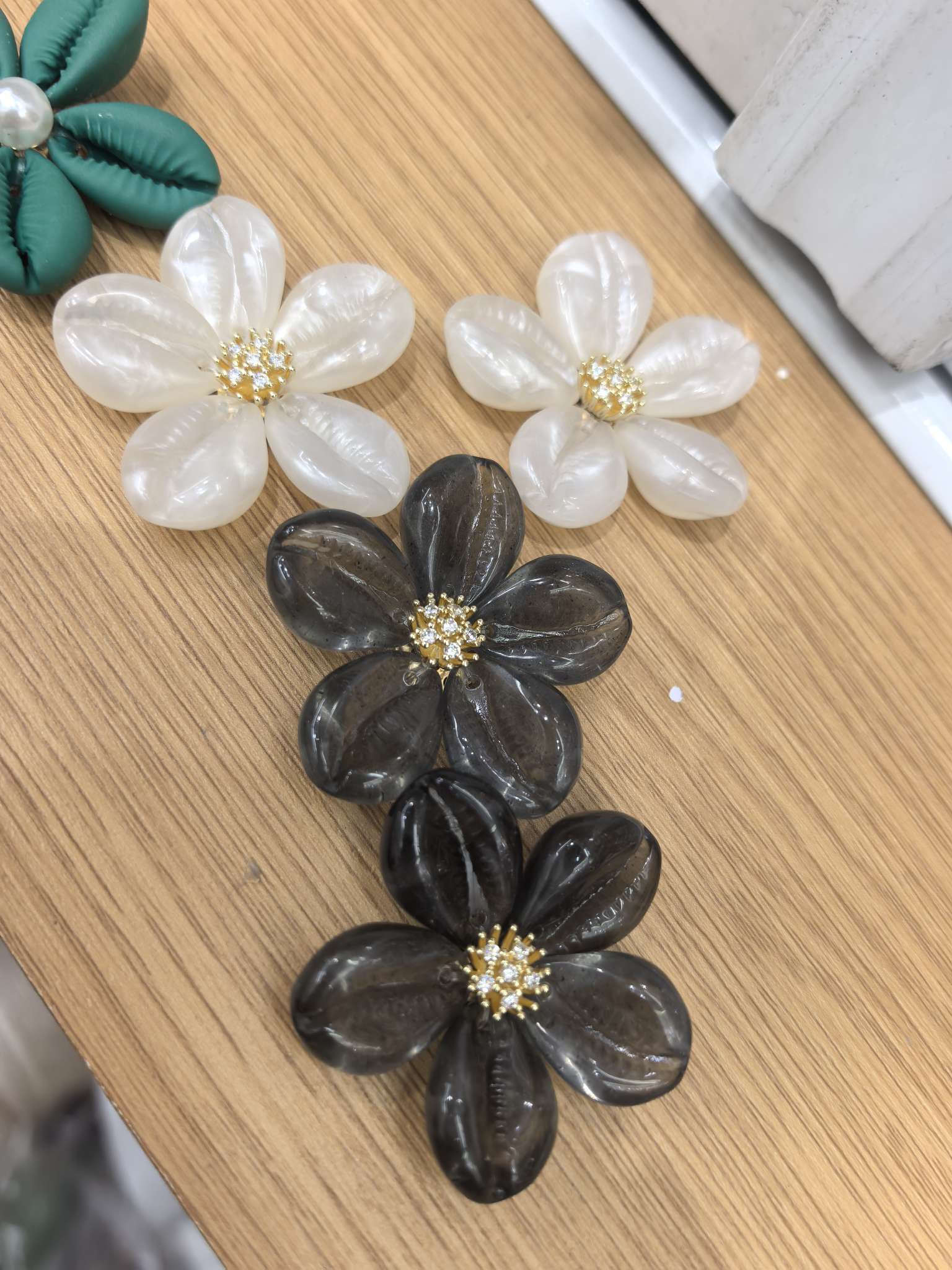 贝壳耳环耳饰饰品精致耳夹设计感时尚简约风