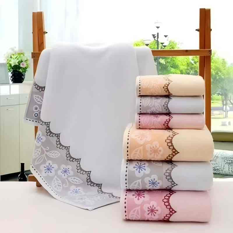 Thickened bath towel with colorful floral patterns Item Picture