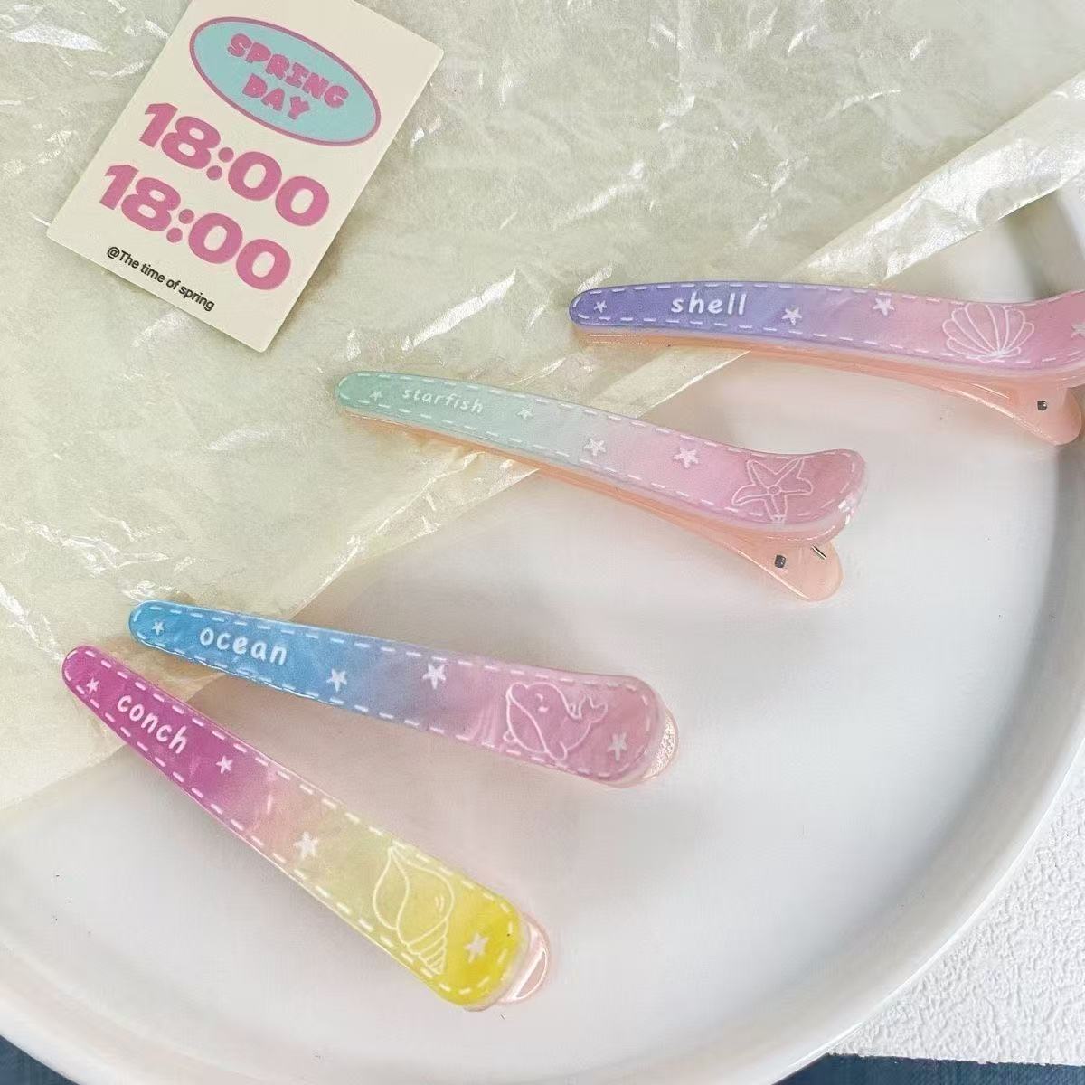 Dreamy gradient Ocean series hair clips, niche girlish makeup clips, bangs clips, small gifts for best friends on Qixi Festival, acrylic children's hair clips, grabbers, hair clips, cute and interesting side clips, trendy and fashionable hair clips for kids detail image 11