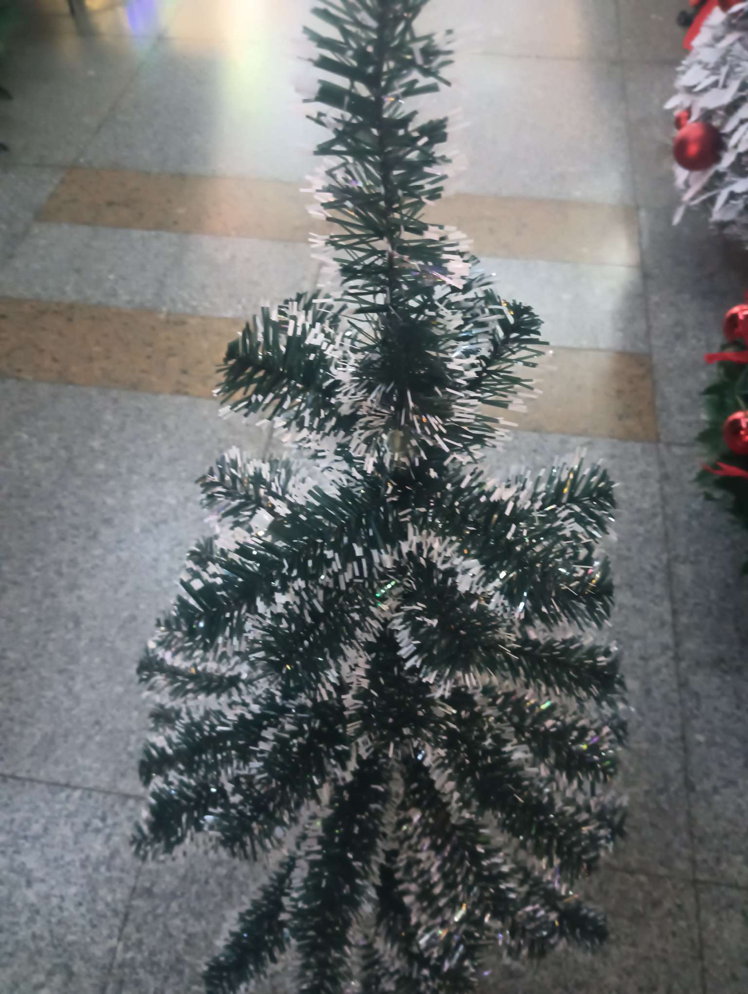 白PVC圣诞树文化圣诞用品玻璃圣诞树圣诞树松针办公用产品图