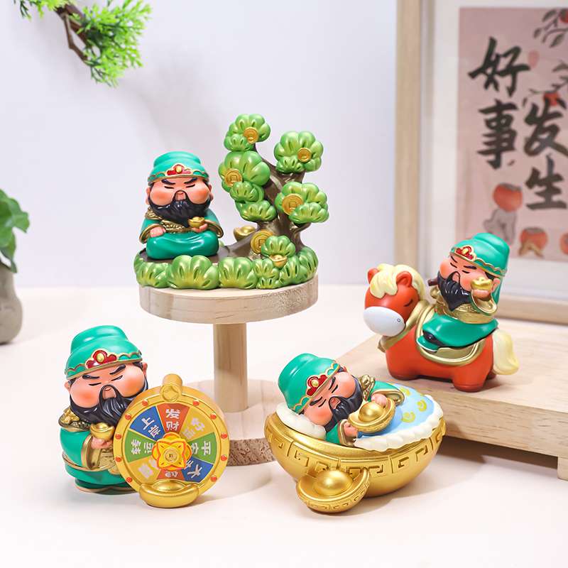 Guan Er Ye's care for wealth, cute little Guan Gong resin ornaments, West Road Wealth God, Martial Wealth God desktop decorations, workstation ornaments, living room entrance hall, bedroom handicrafts, car ornaments Application Scenario